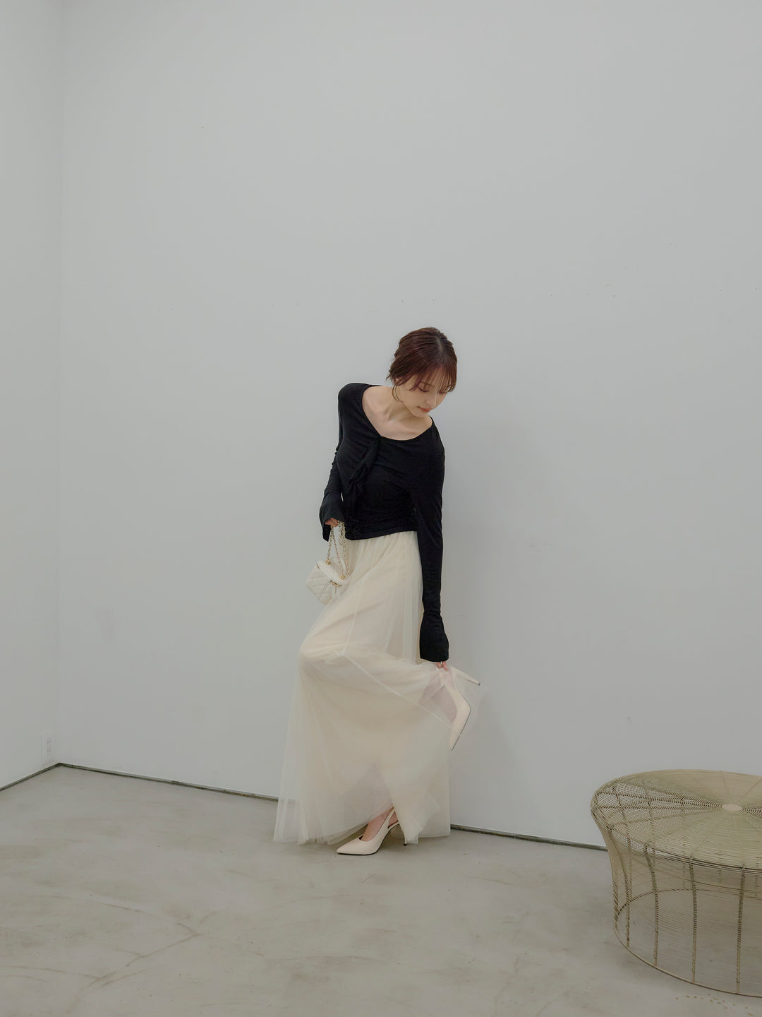 フロントフリルフィットトップス