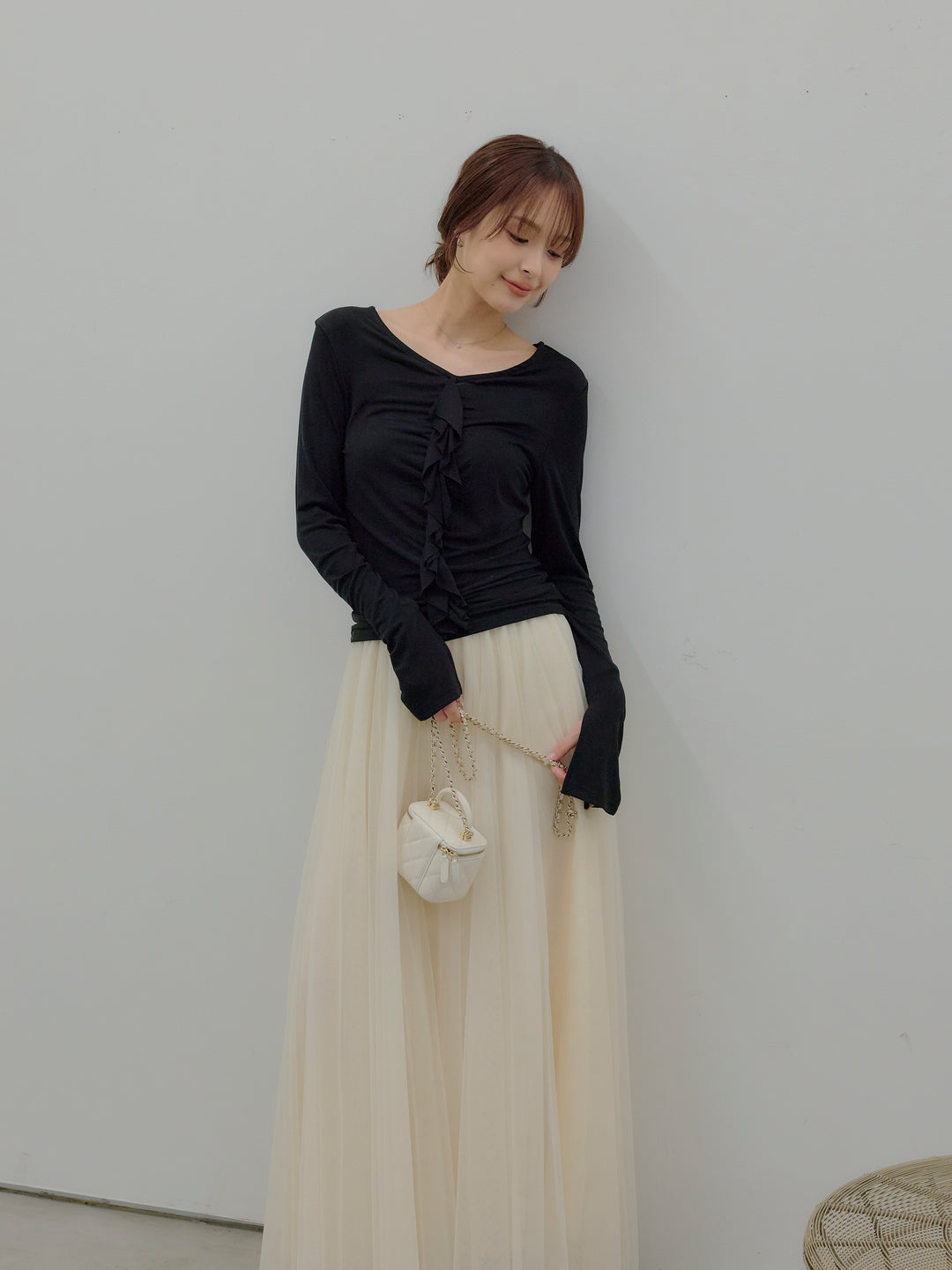 フロントフリルフィットトップス