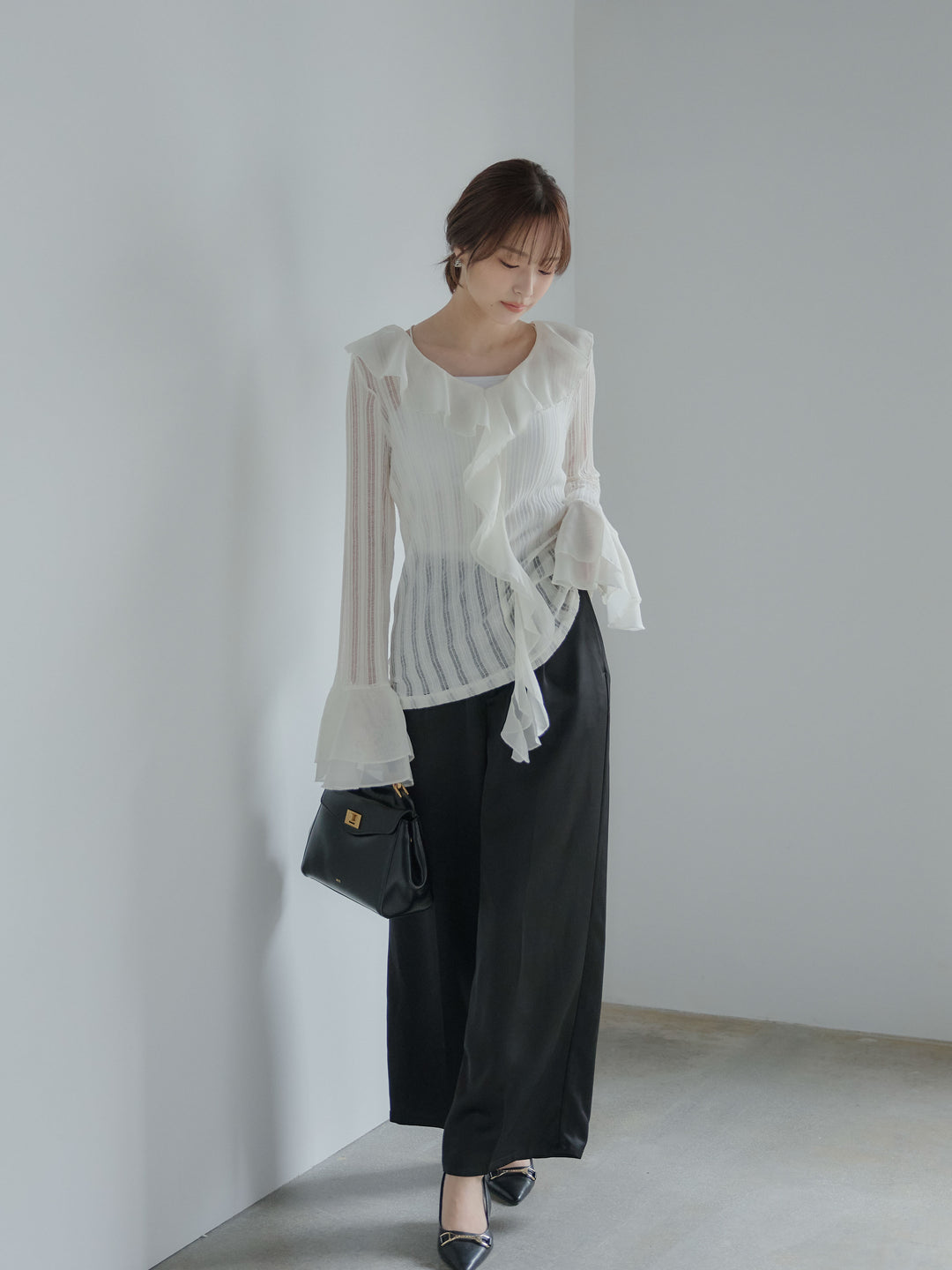 ストライプシアーラッフルトップス