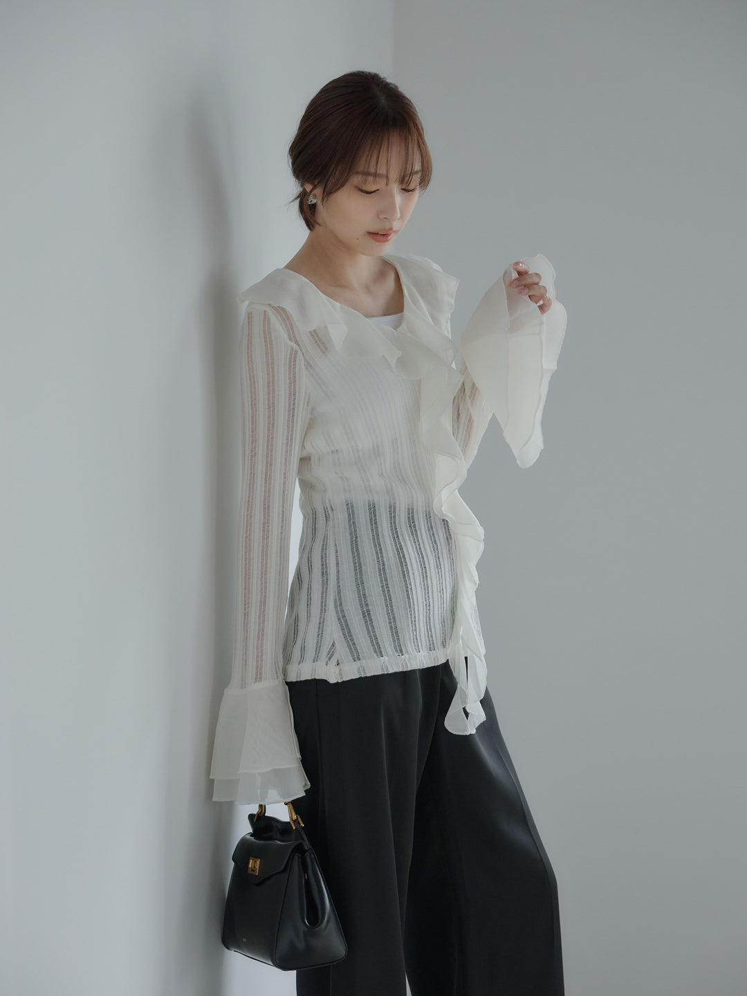 ストライプシアーラッフルトップス