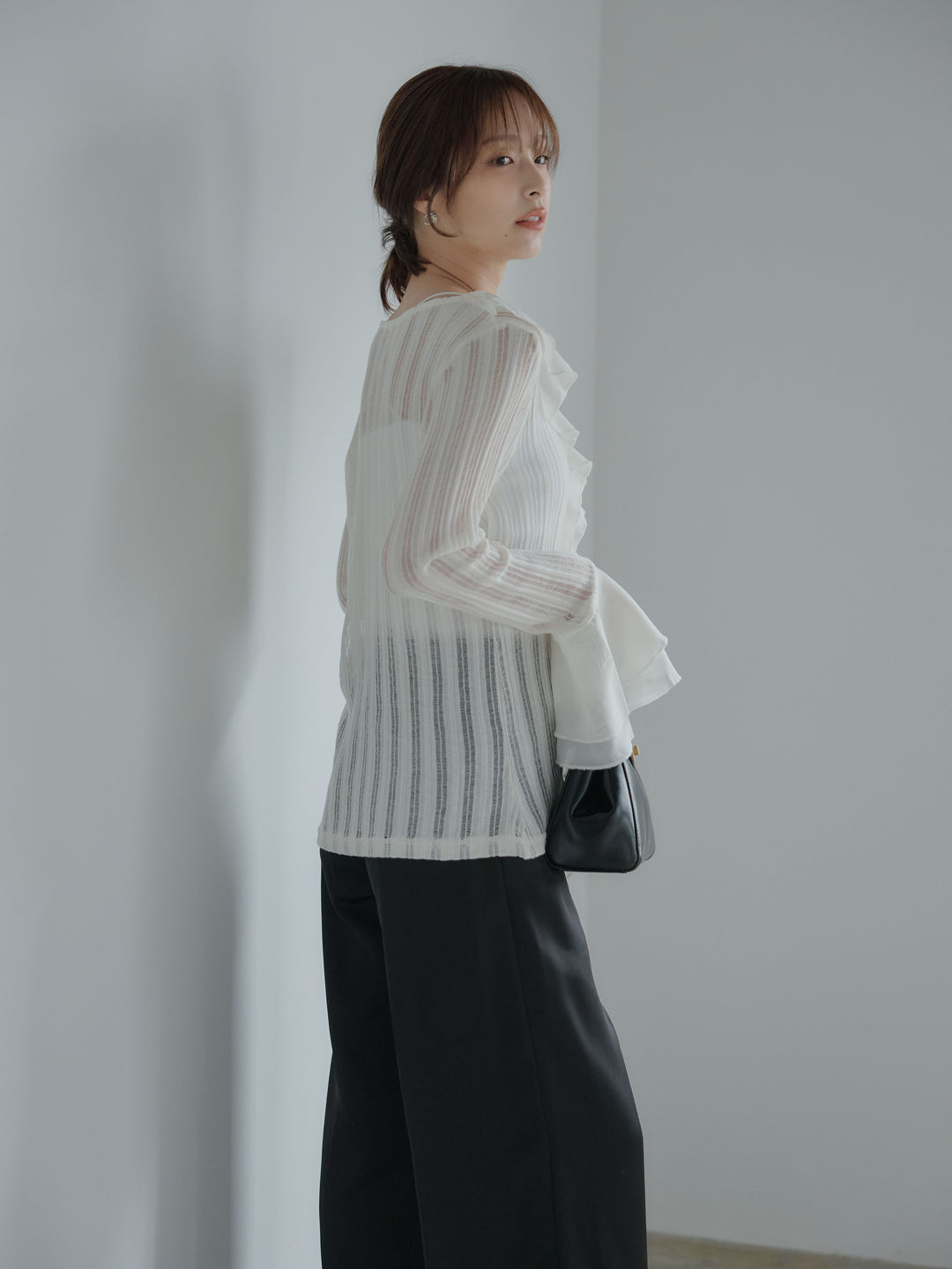 ストライプシアーラッフルトップス