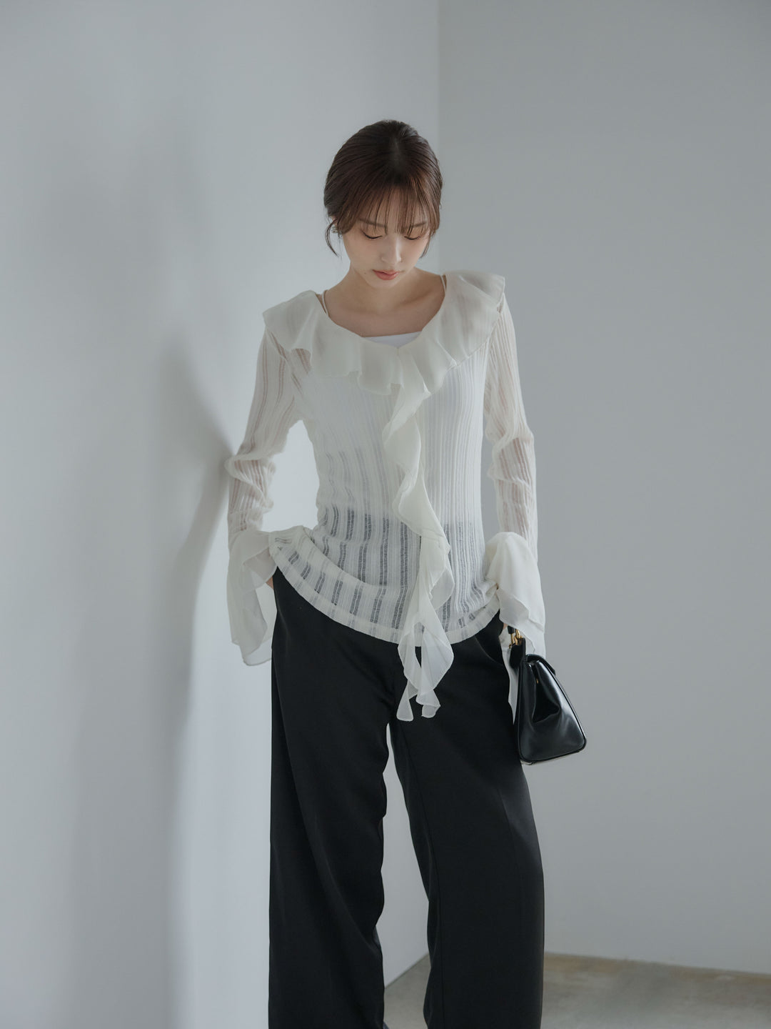 ストライプシアーラッフルトップス