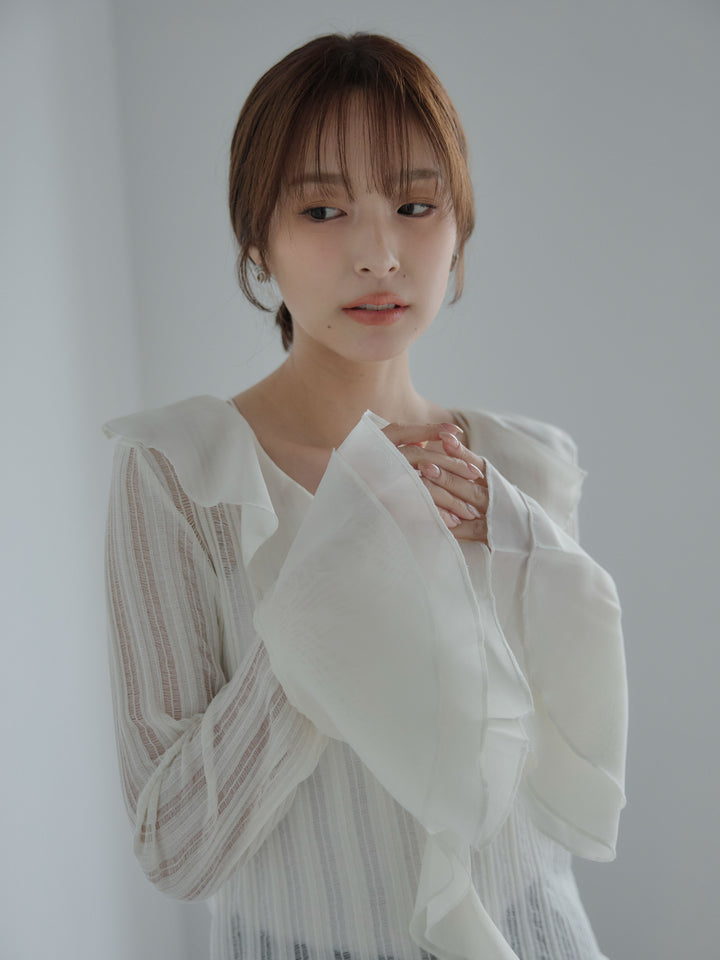 ストライプシアーラッフルトップス