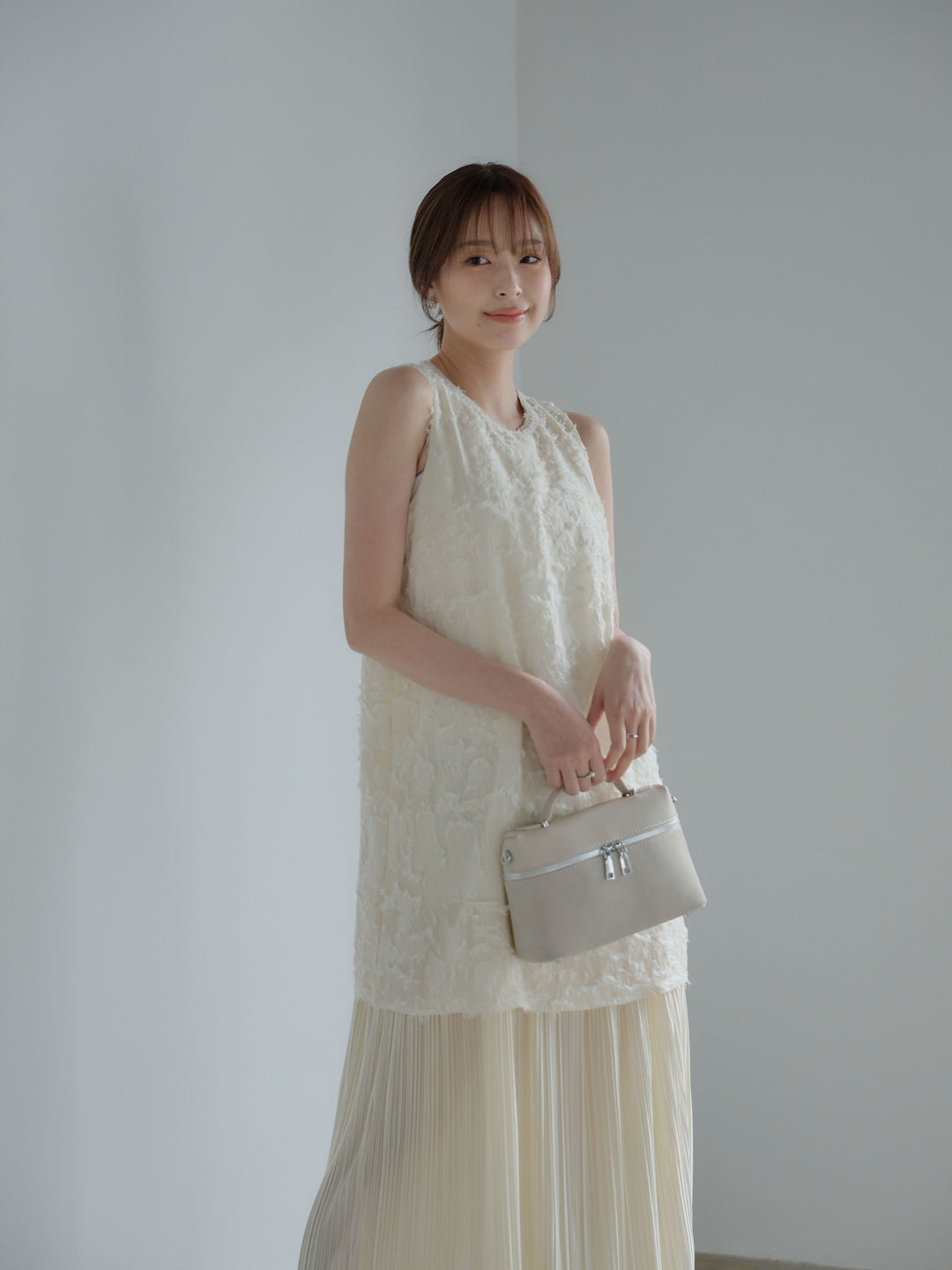 フェザージャガードドッキングノースリーブドレス