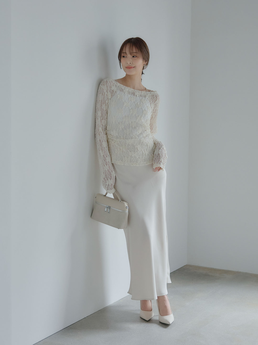 【SET】サイドギャザーフラワージャガードシアーカットソー+ライトサテンナロースカート(2set)