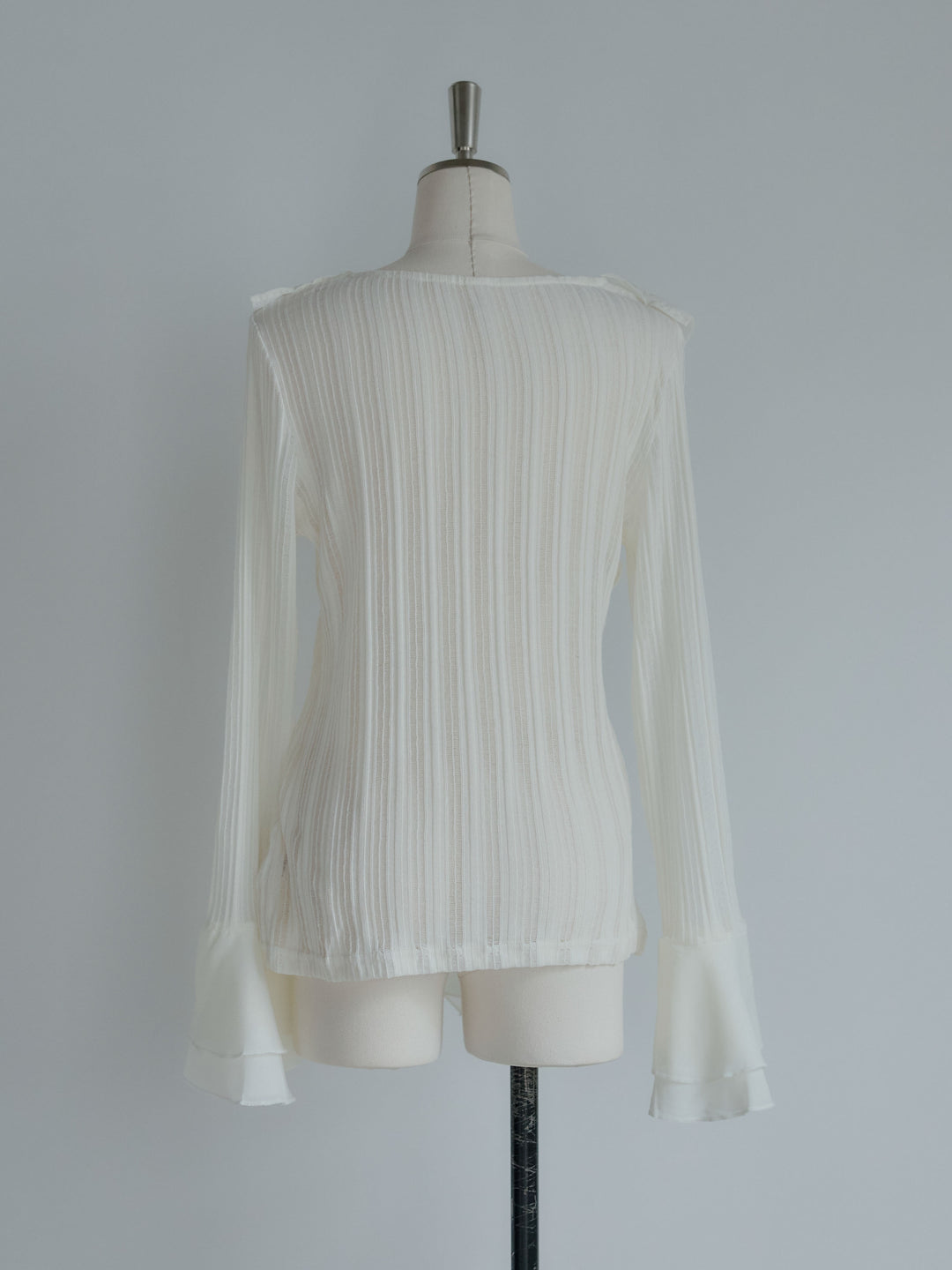 ストライプシアーラッフルトップス