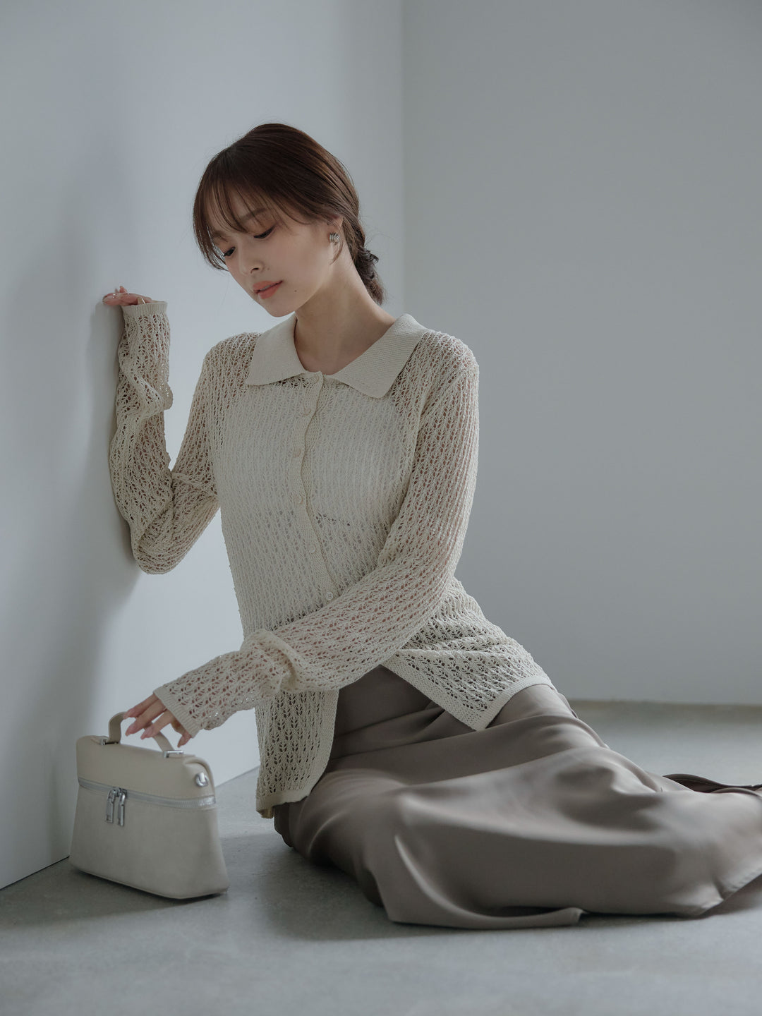 麻タッチ襟付きカーディガン