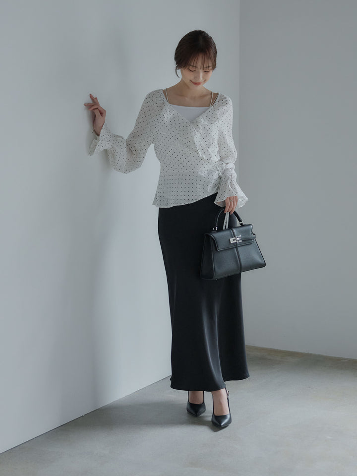 ドットパターンラッフルラップブラウス