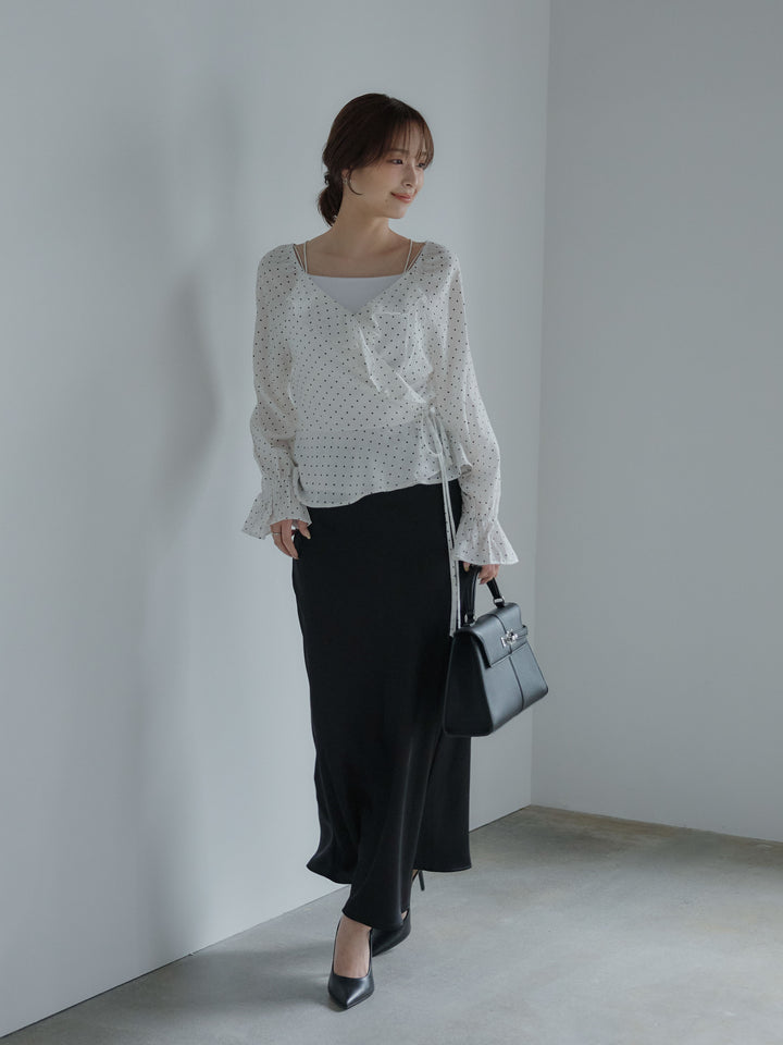 ドットパターンラッフルラップブラウス