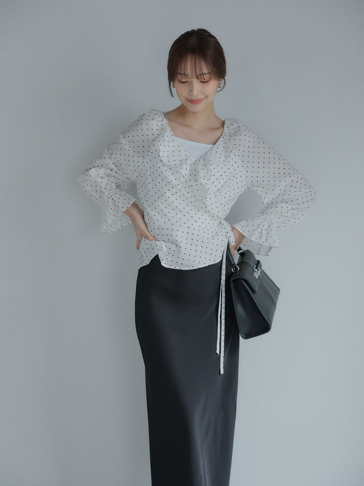 ドットパターンラッフルラップブラウス