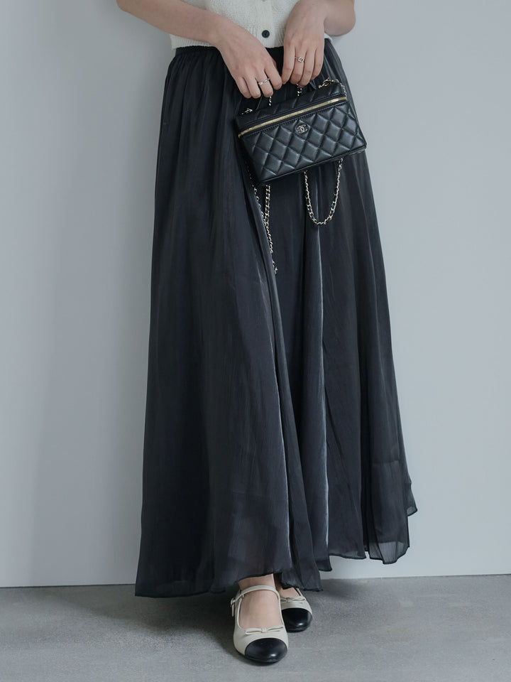 グロッシーフレアスカート