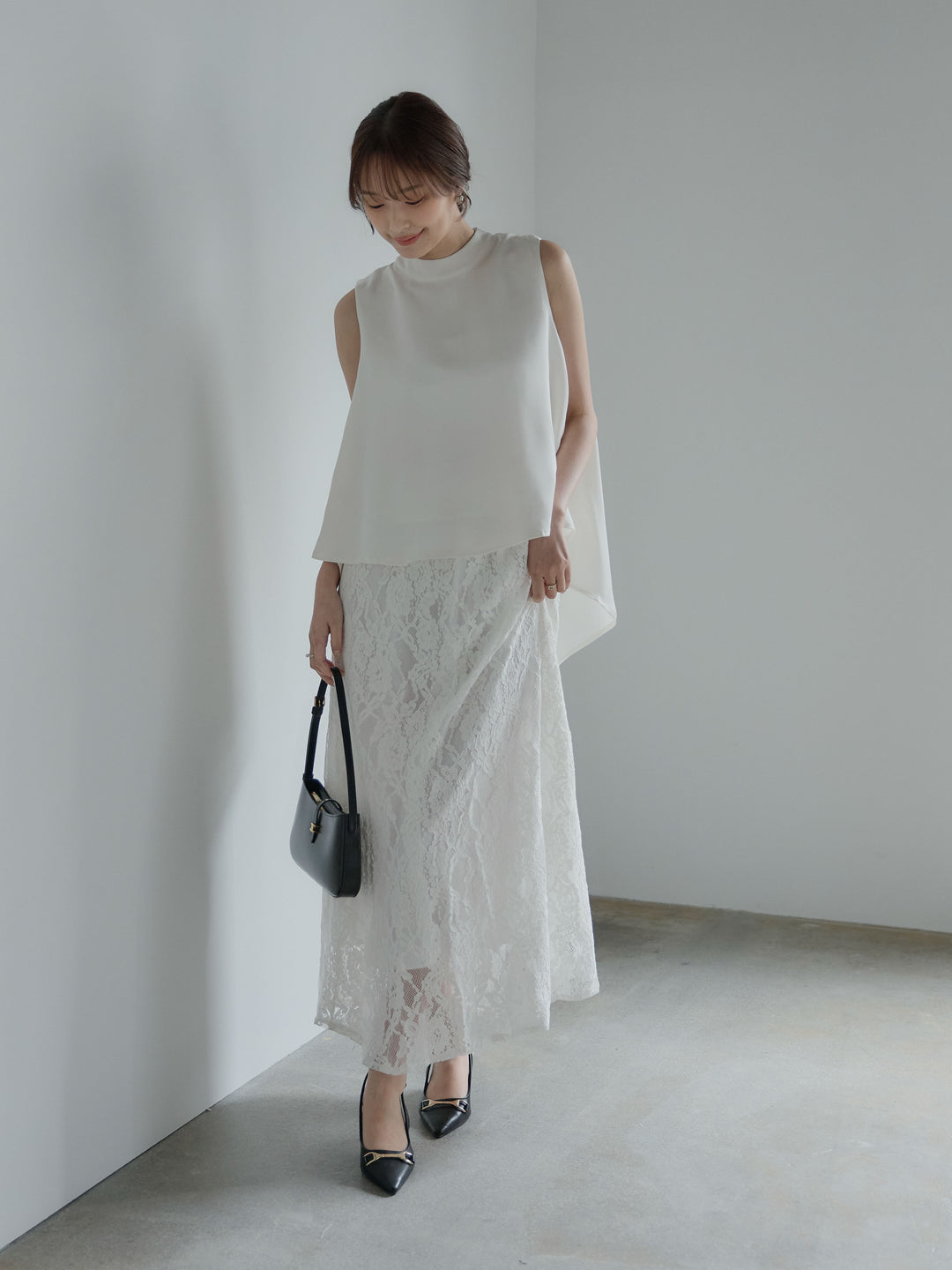 【SET】バックデザインサテンノースリーブトップス+フラワージャガードソフトAラインスカート(2set)