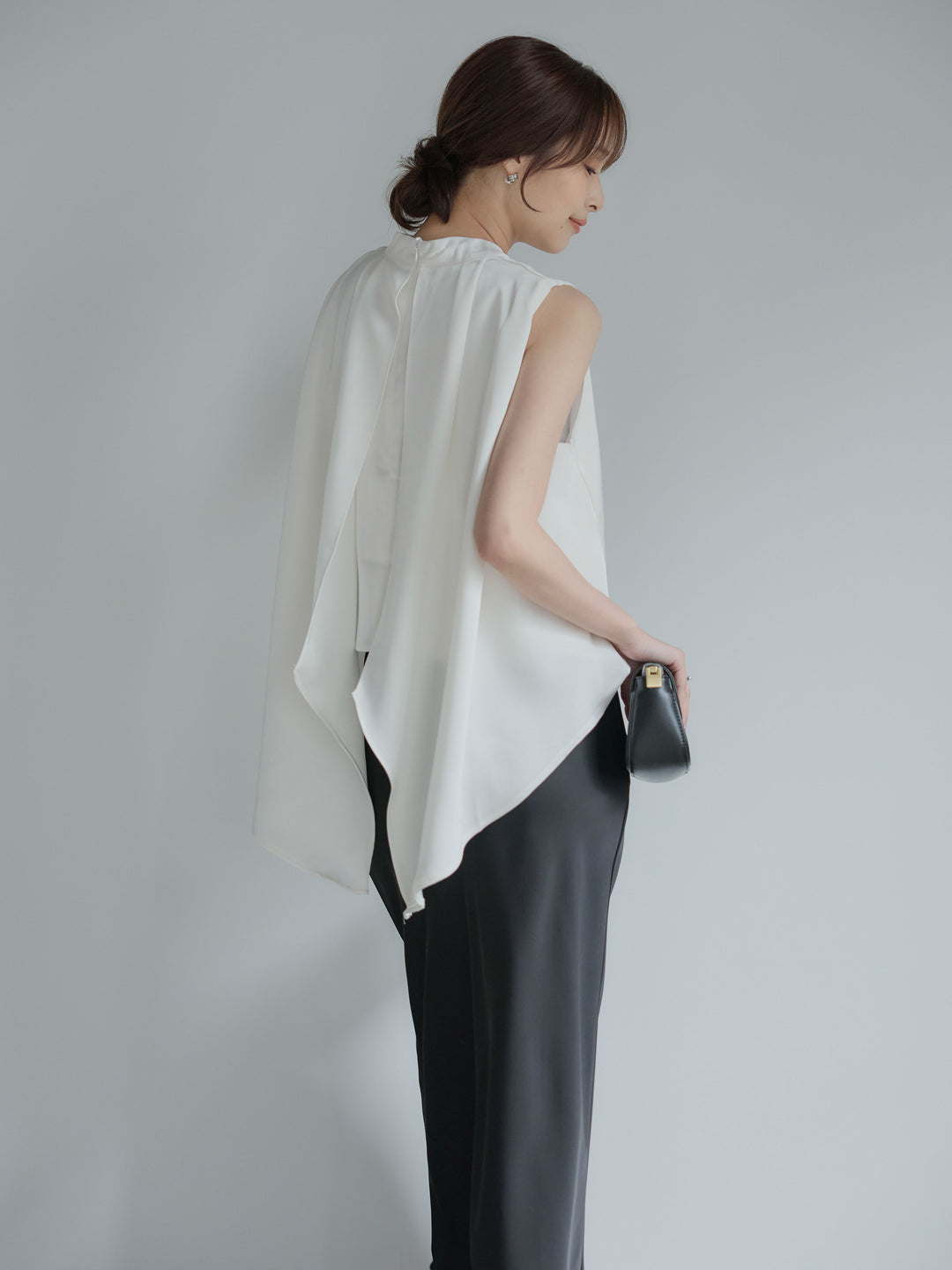 【SET】バックデザインサテンノースリーブトップス+ライトサテンナロースカート(2set)