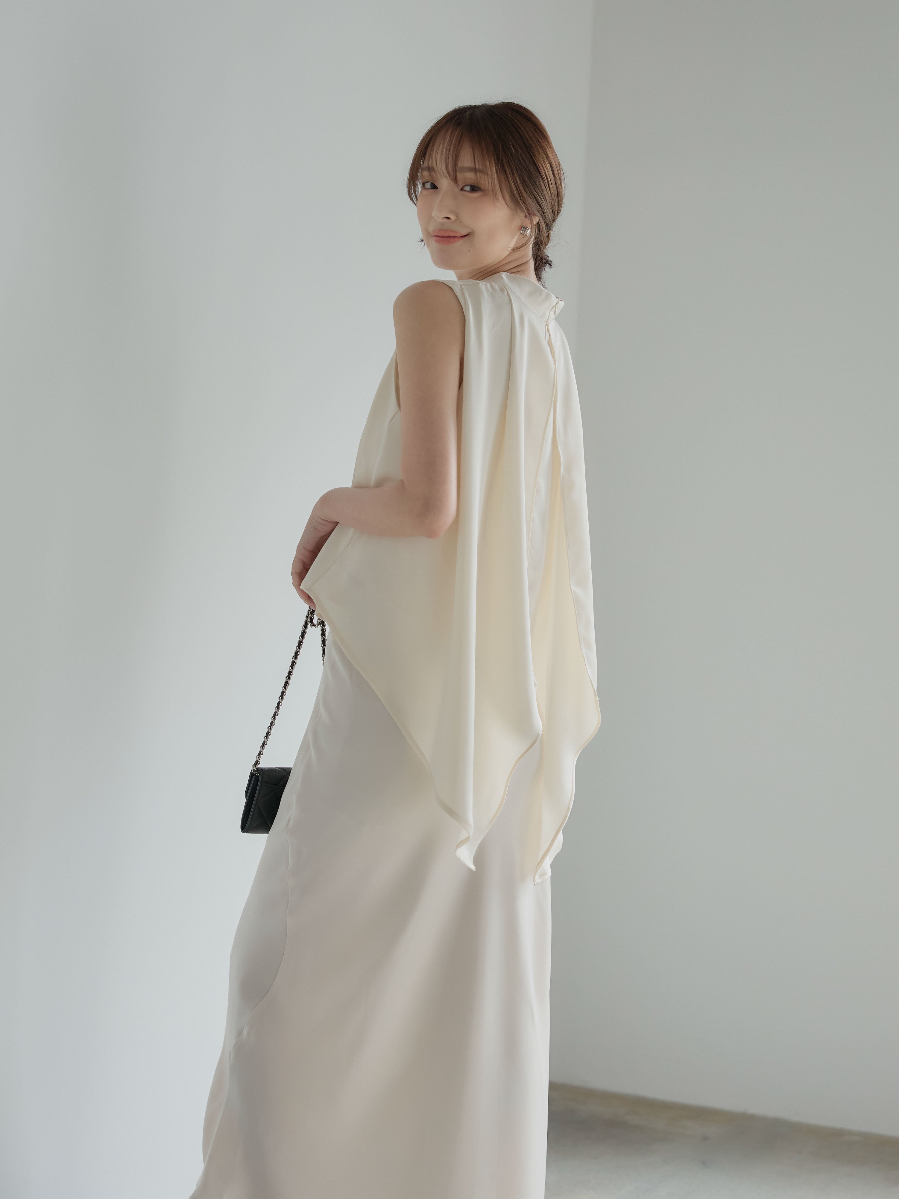 SET】バックデザインサテンノースリーブトップス+ライトサテンナロー