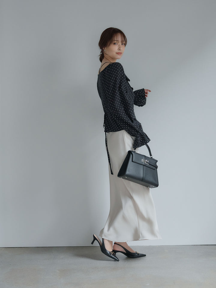 ドットパターンラッフルラップブラウス