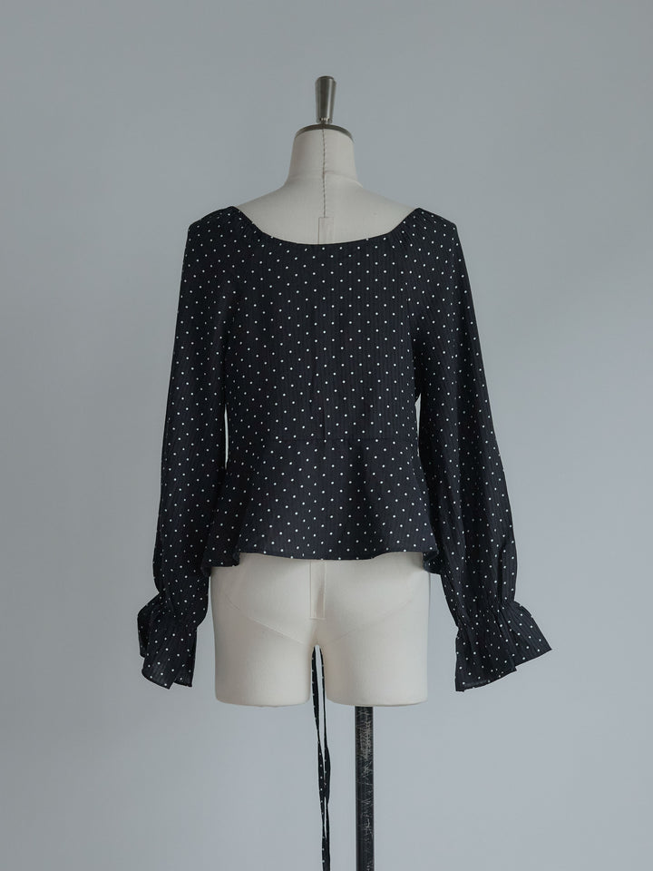 ドットパターンラッフルラップブラウス