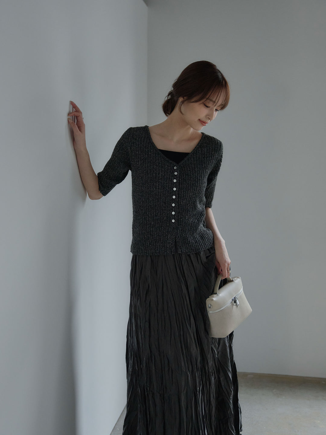 メタルボタンVネック5分袖カーディガン