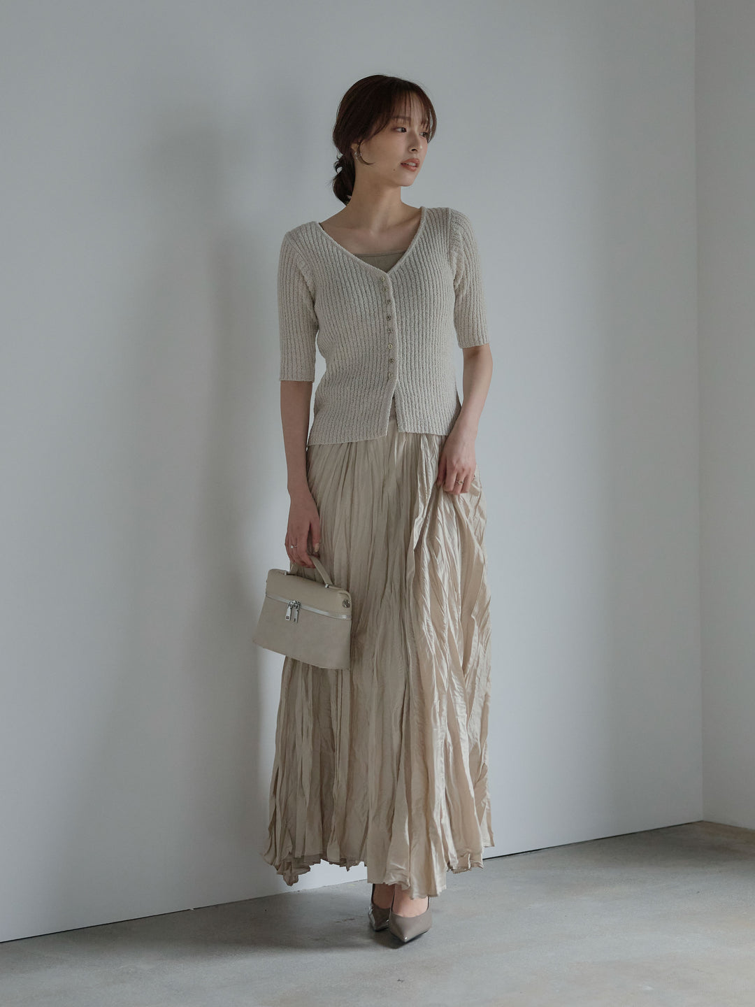 メタルボタンVネック5分袖カーディガン