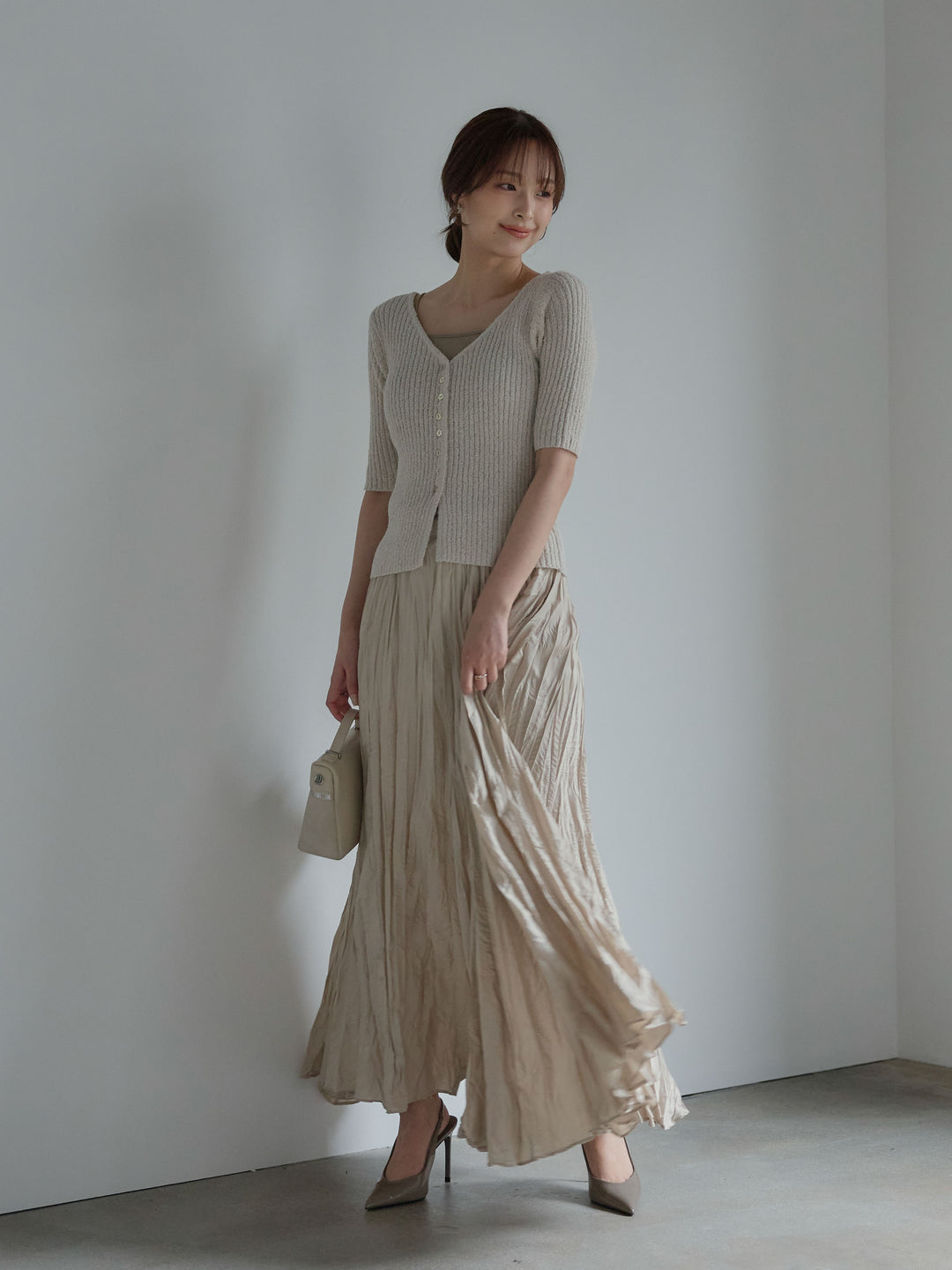 メタルボタンVネック5分袖カーディガン