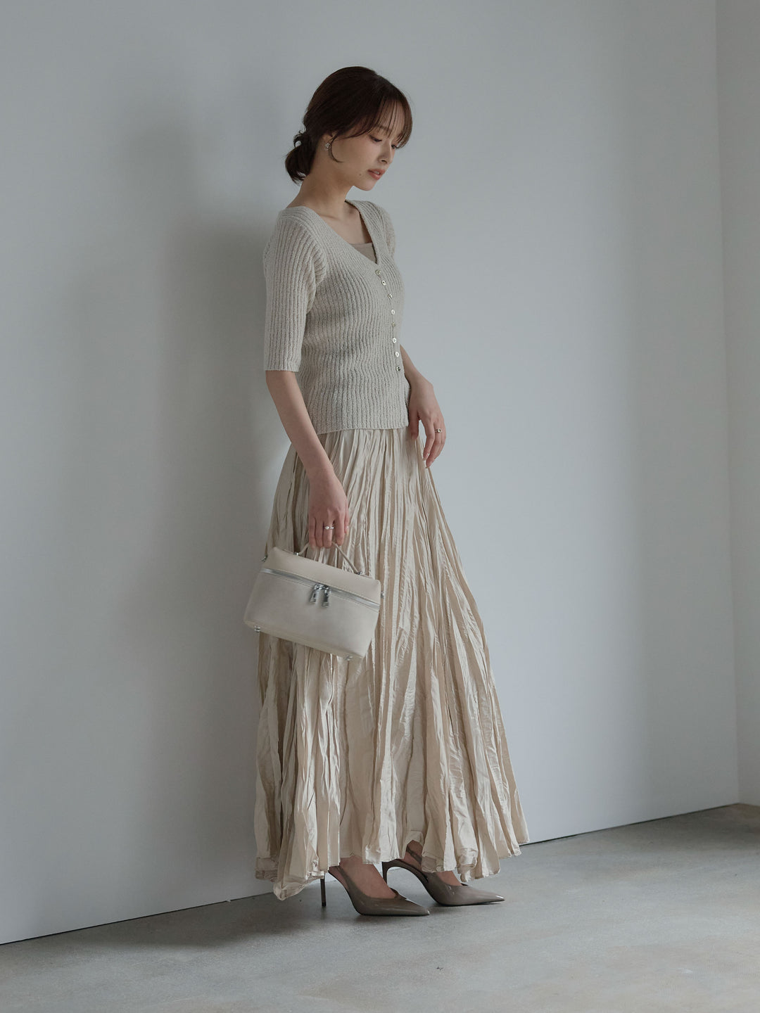 メタルボタンVネック5分袖カーディガン