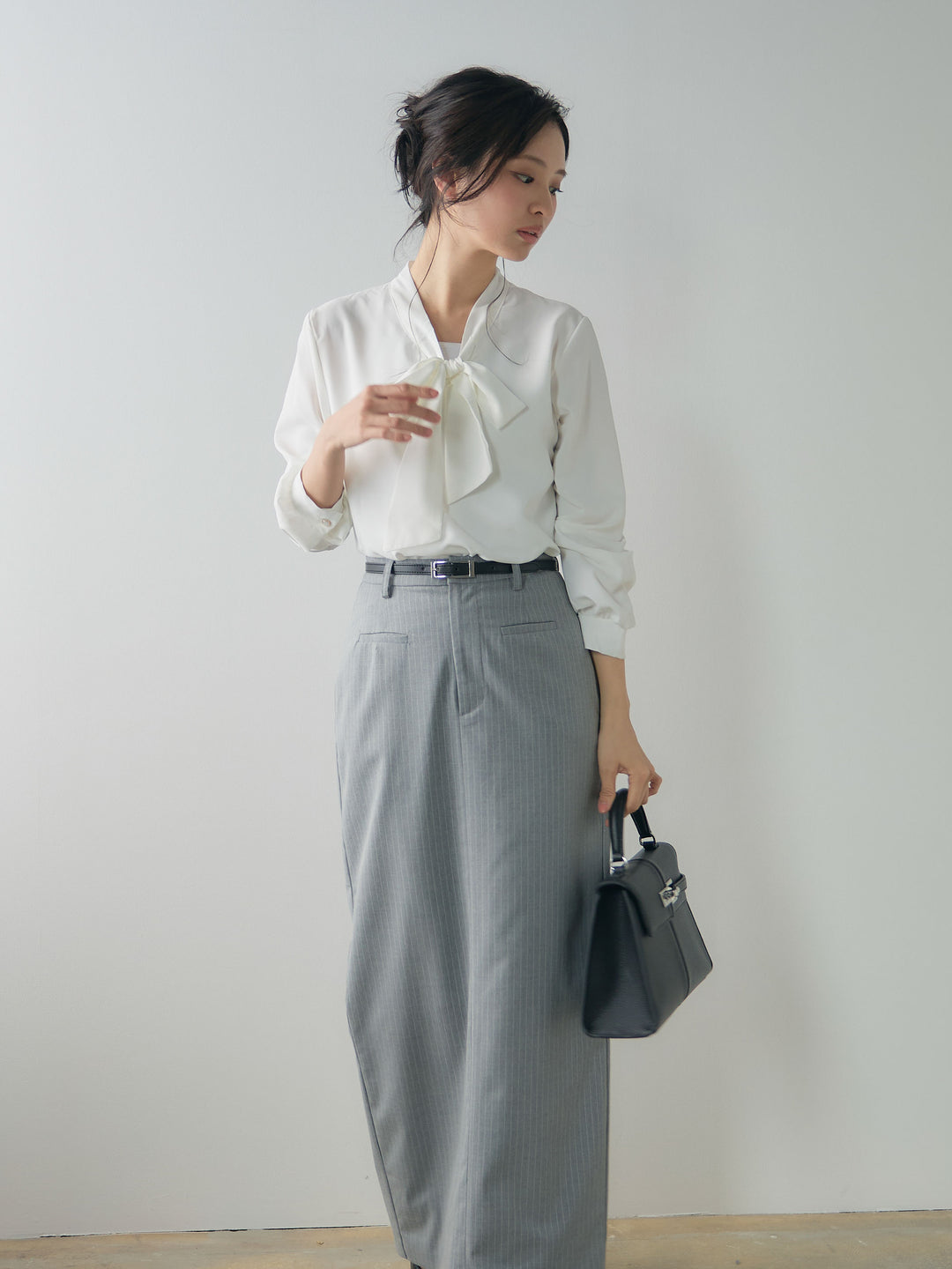 【SET】ボウタイサテンシャツ+【Essential】Authentic pencil skrt(2set)