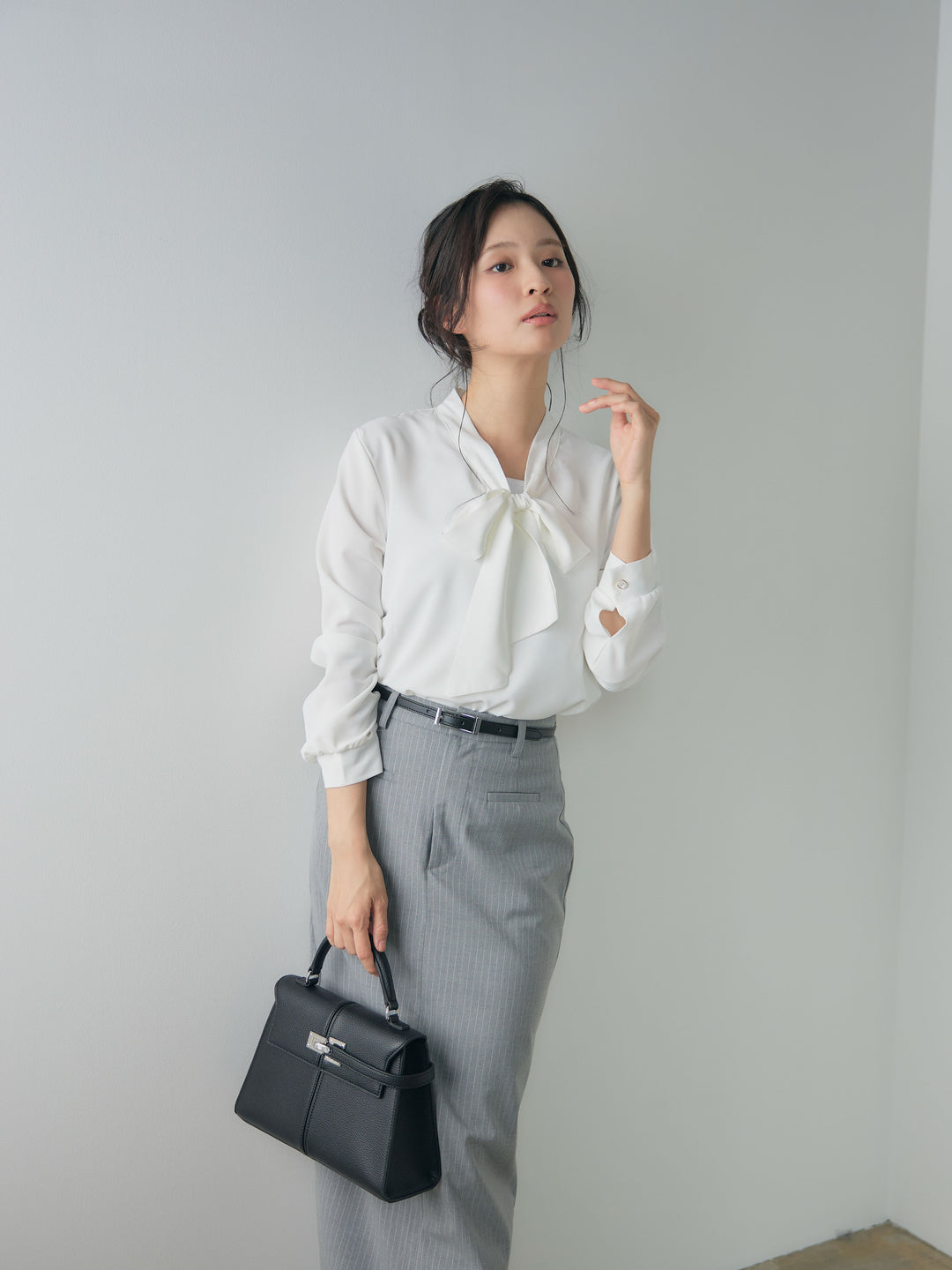 【SET】ボウタイサテンシャツ+【Essential】Authentic pencil skrt(2set)