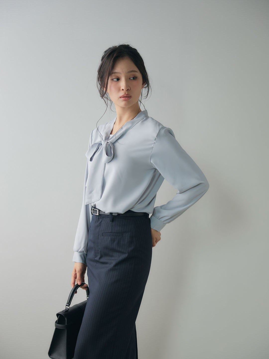 【SET】ボウタイサテンシャツ+【Essential】Authentic pencil skrt(2set)