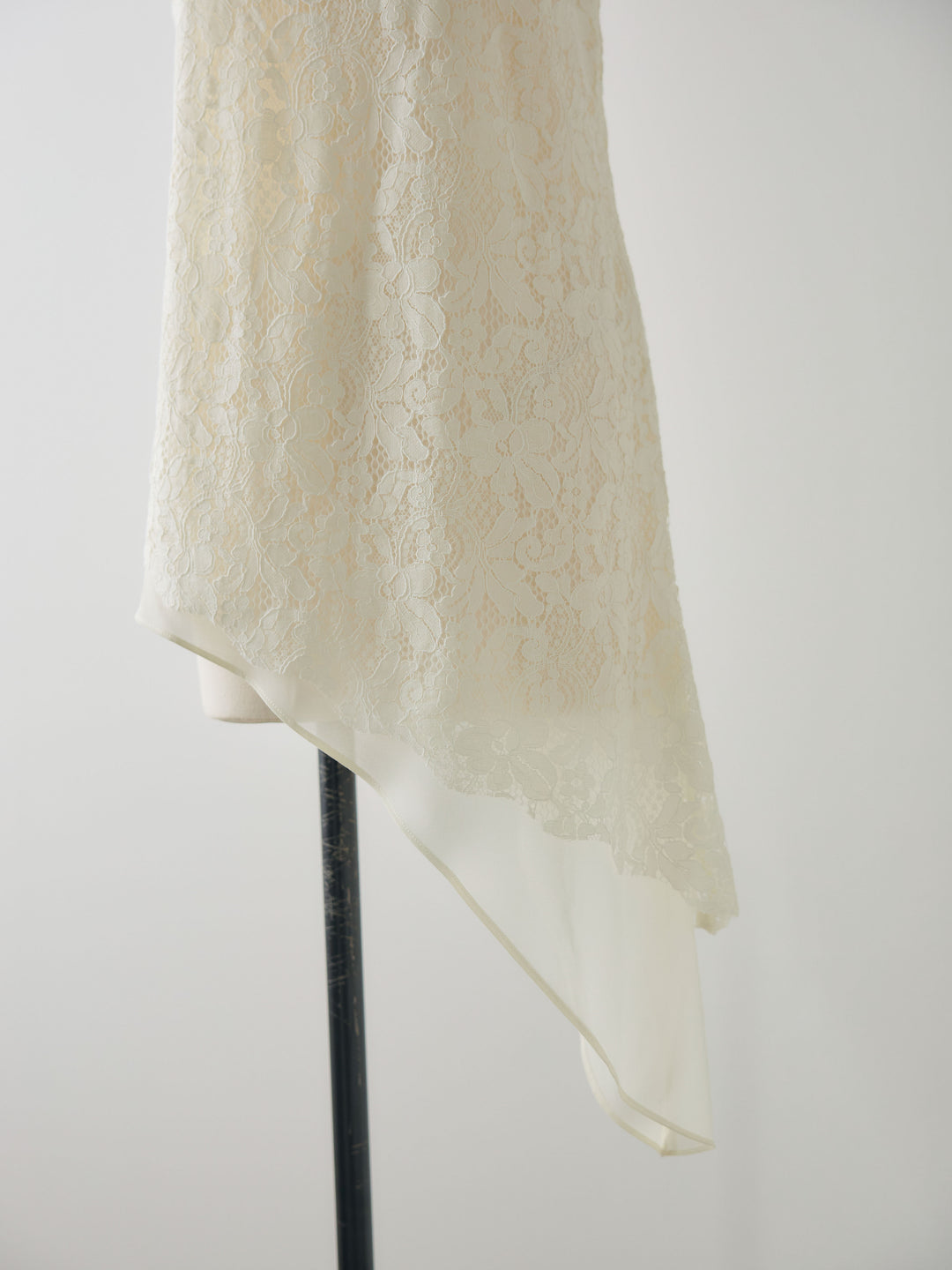 チュールレイヤードジャガードレースキャミソール