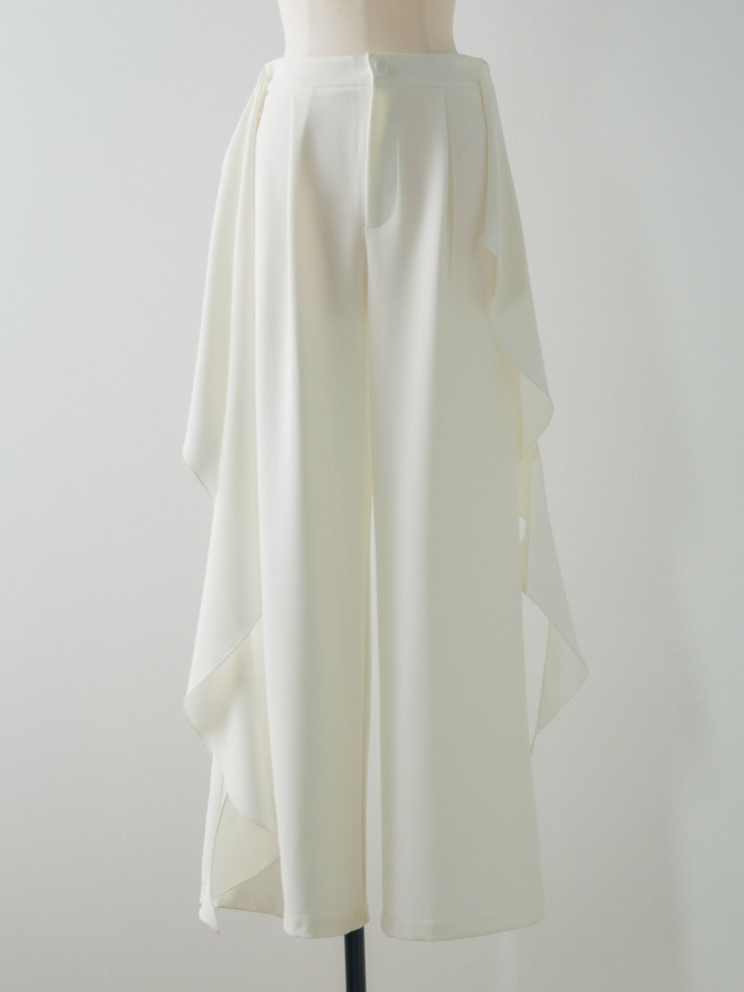 フロントラッフルリボンワイドパンツ