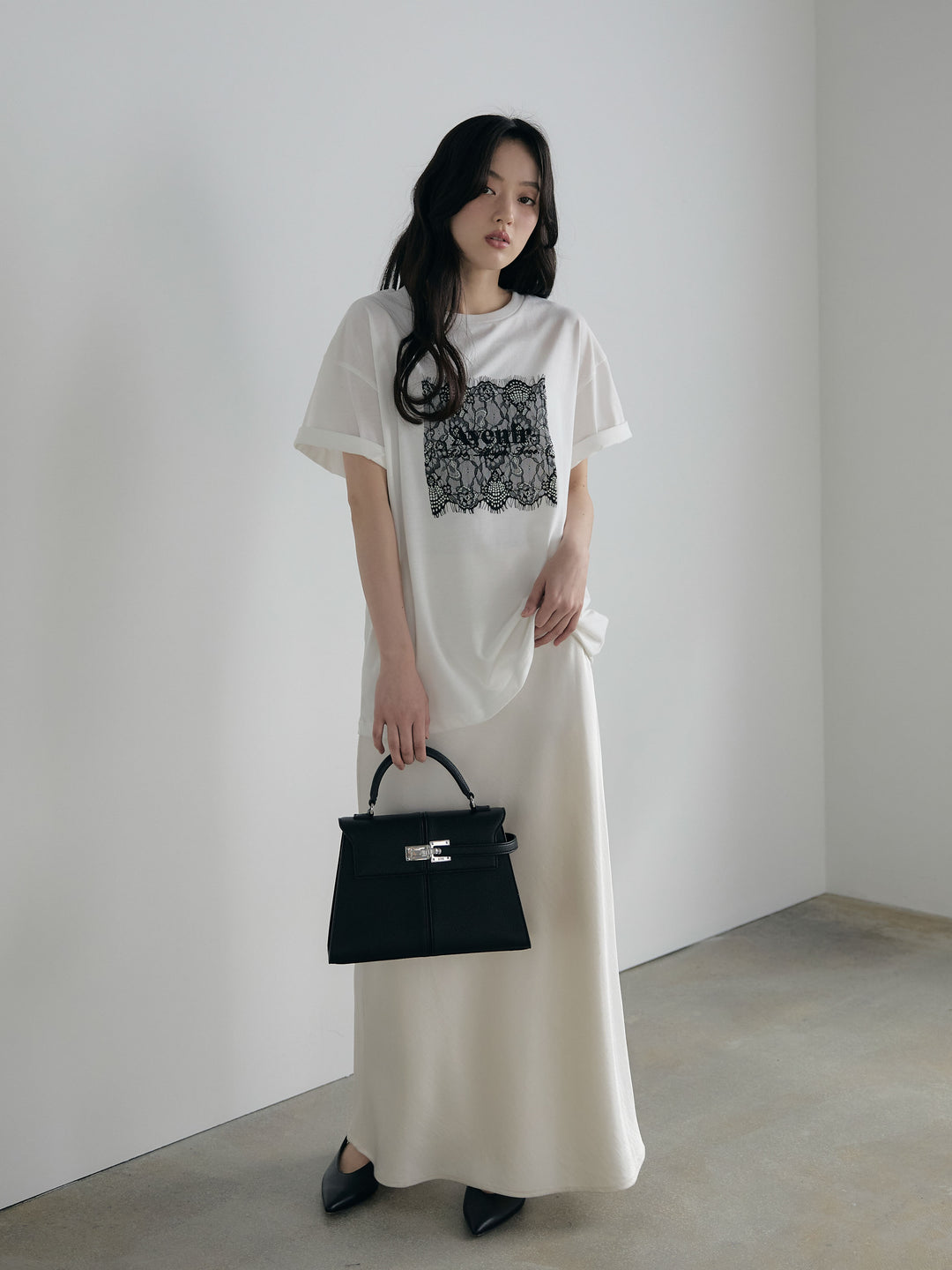 【cool touch】レースロゴ刺繍Tシャツ