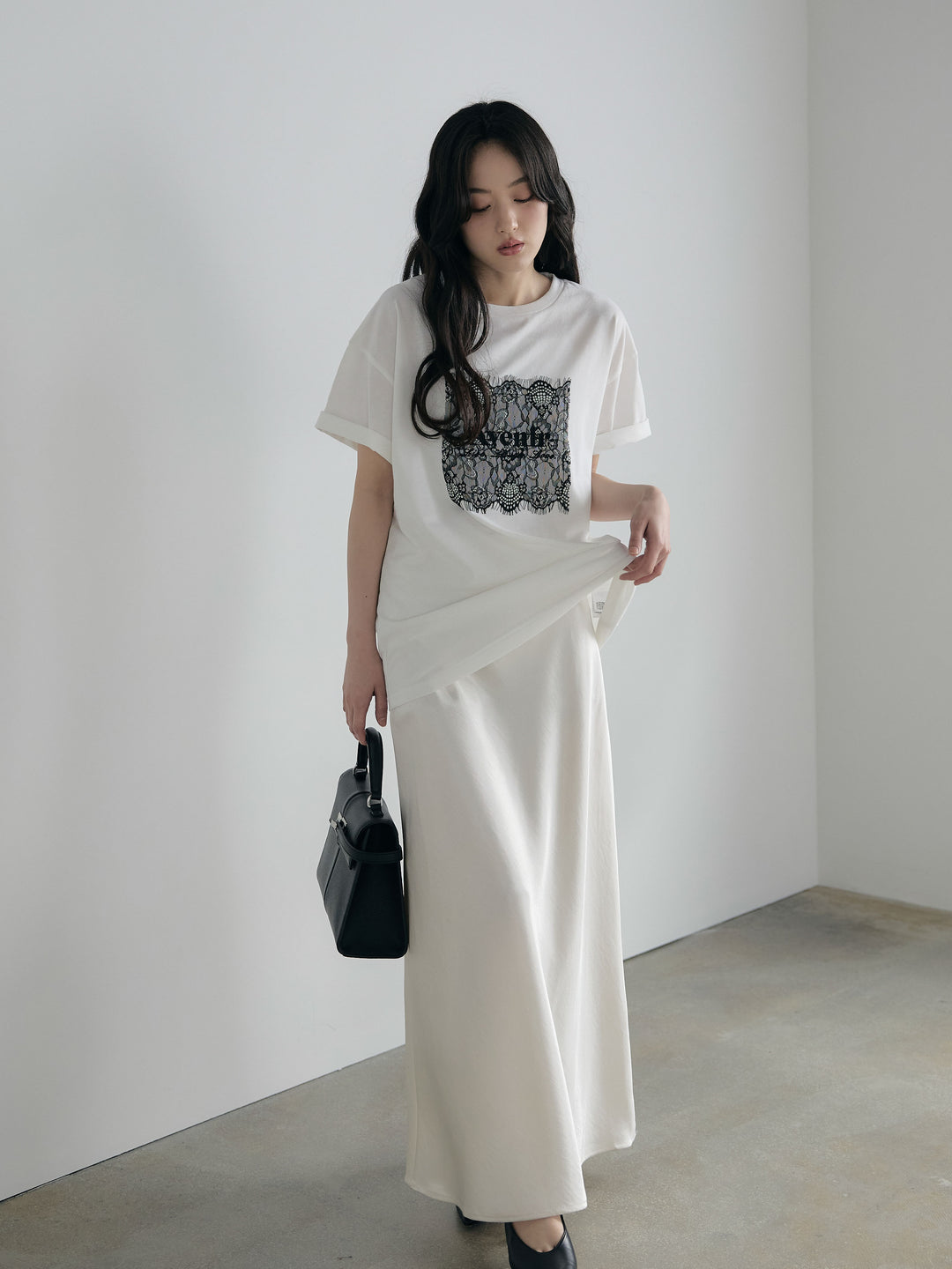 【cool touch】レースロゴ刺繍Tシャツ