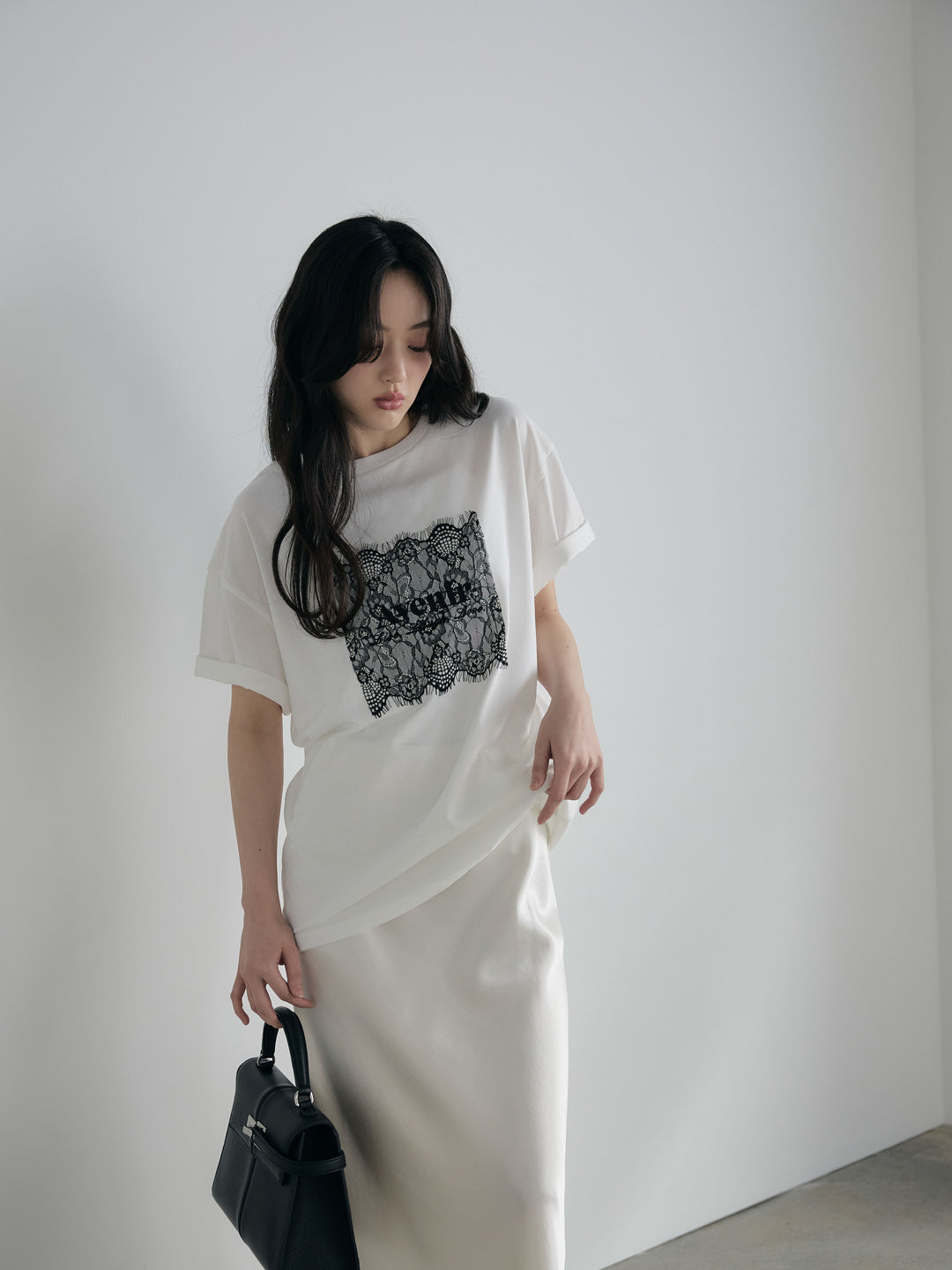 【cool touch】レースロゴ刺繍Tシャツ