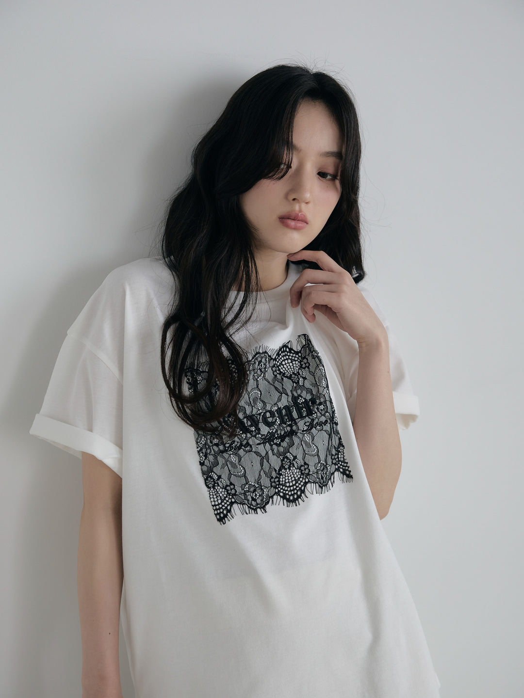 【cool touch】レースロゴ刺繍Tシャツ
