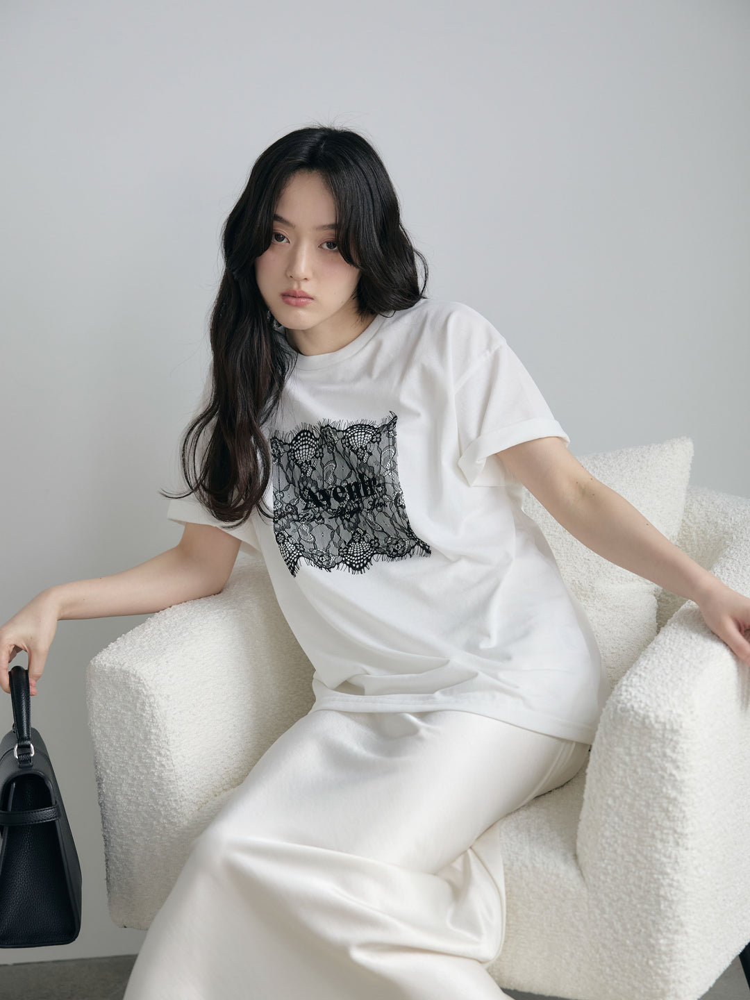 【cool touch】レースロゴ刺繍Tシャツ