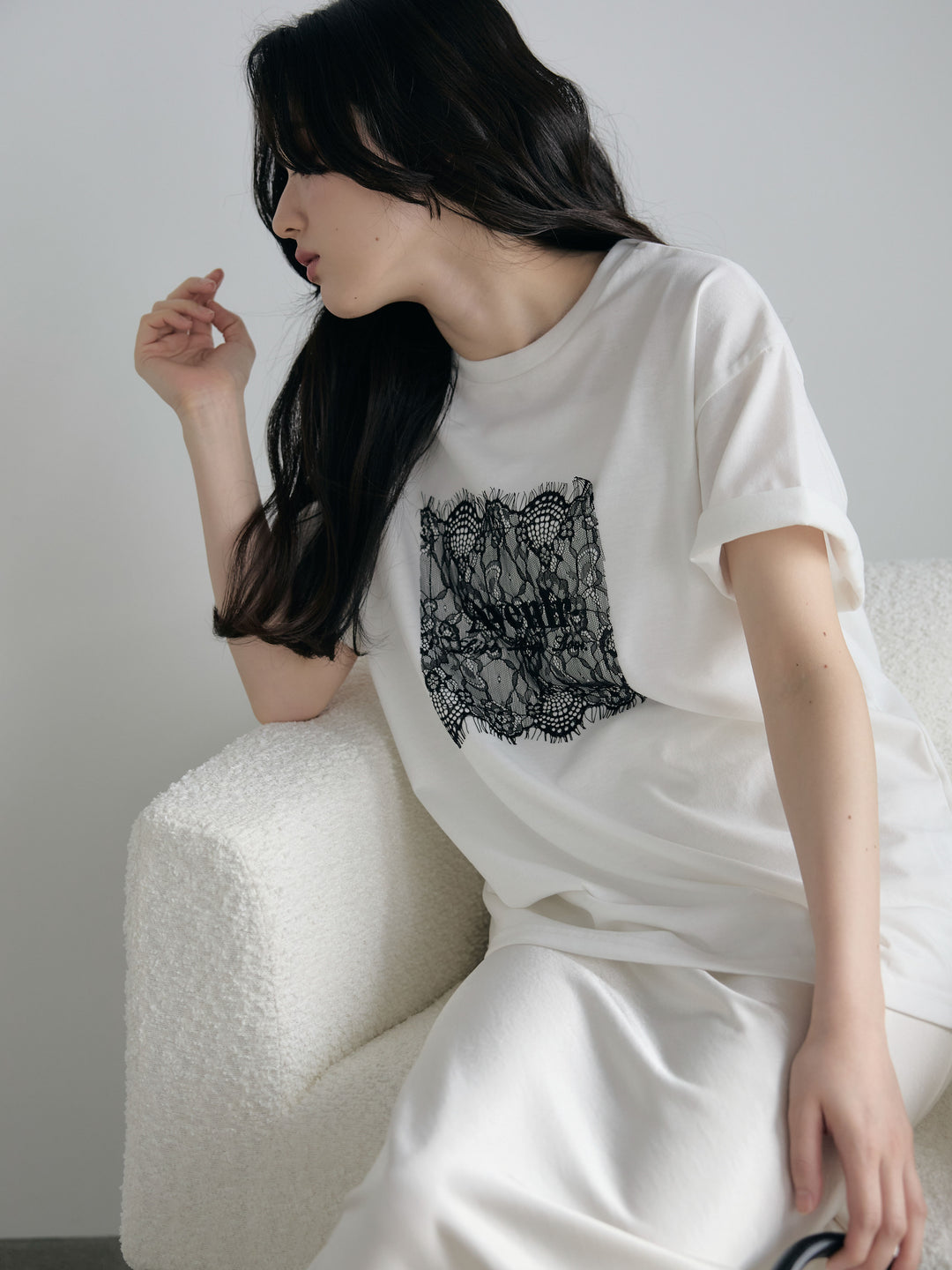 【SET】【cool touch】レースロゴ刺繍Tシャツ+リュクスAラインサテンスカート(2set)