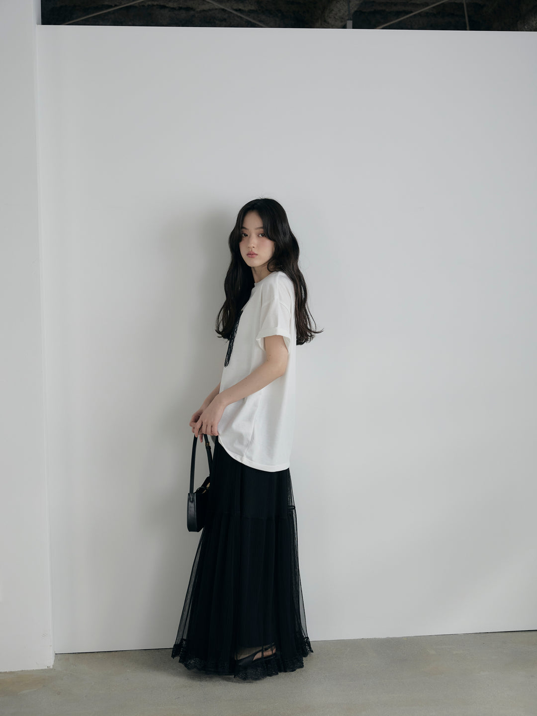 【cool touch】レースロゴ刺繍Tシャツ