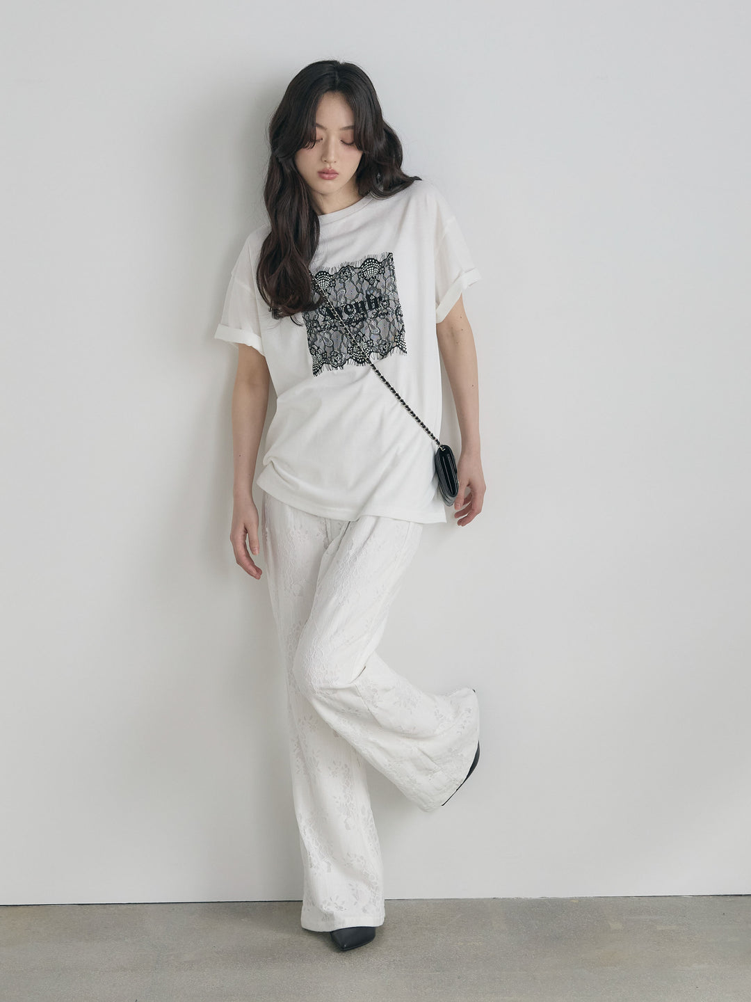 【SET】【cool touch】レースロゴ刺繍Tシャツ+【Essential】Lace soft flare pants(2set)