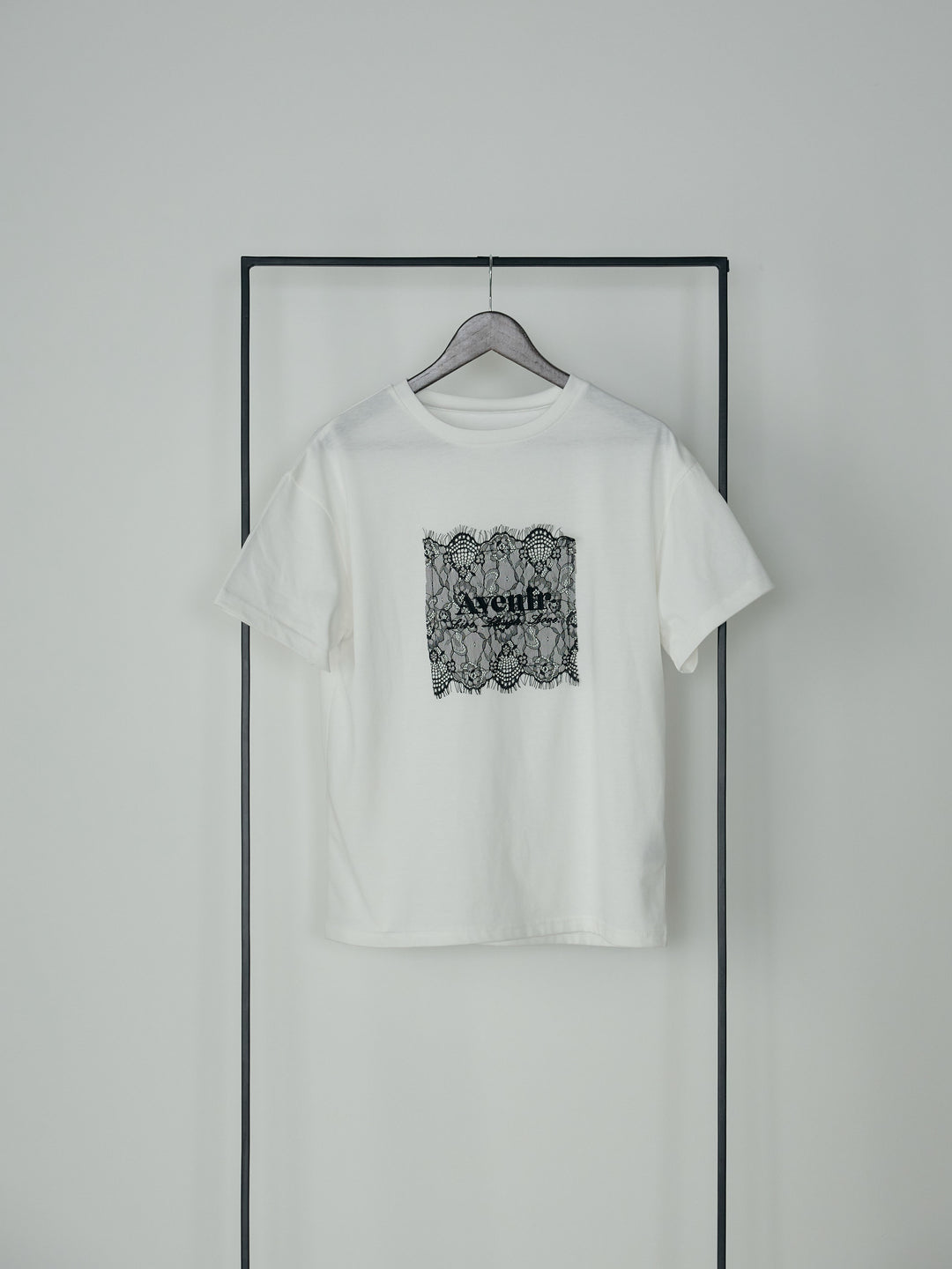 【cool touch】レースロゴ刺繍Tシャツ