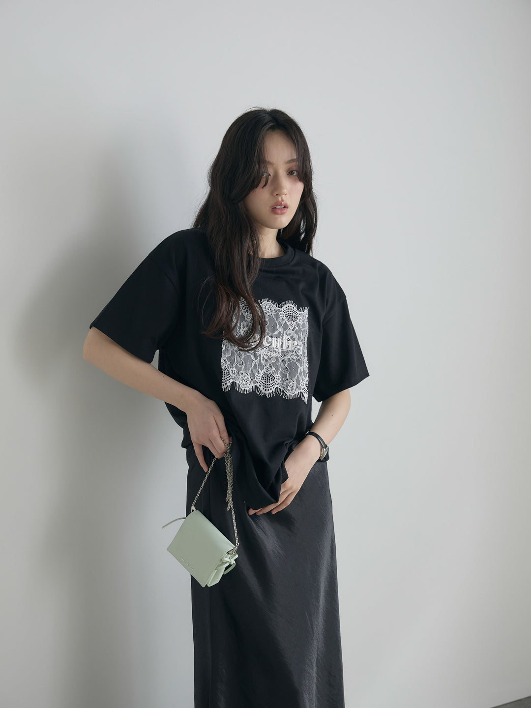 【cool touch】レースロゴ刺繍Tシャツ