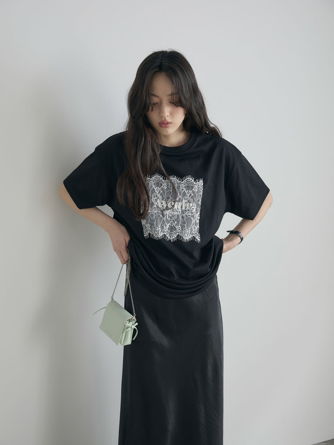 【SET】【cool touch】レースロゴ刺繍Tシャツ+リュクスAラインサテンスカート(2set)