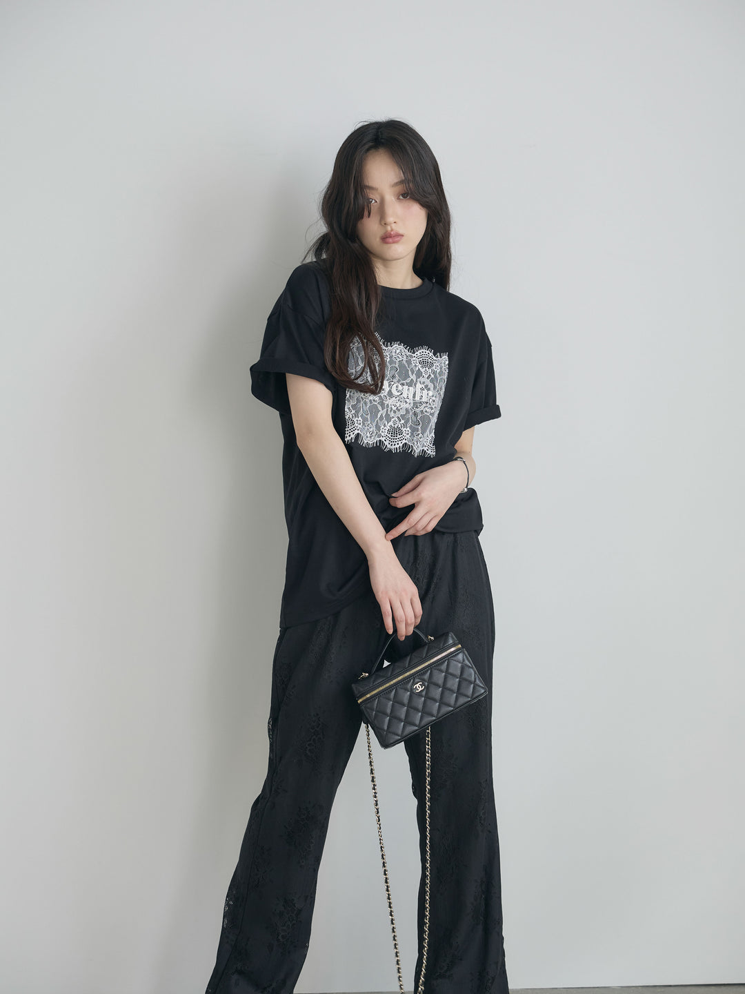 【cool touch】レースロゴ刺繍Tシャツ