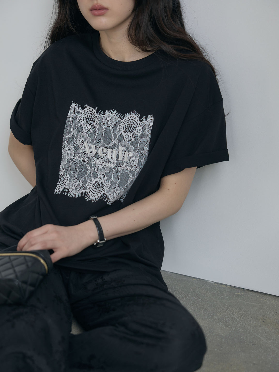 【cool touch】レースロゴ刺繍Tシャツ