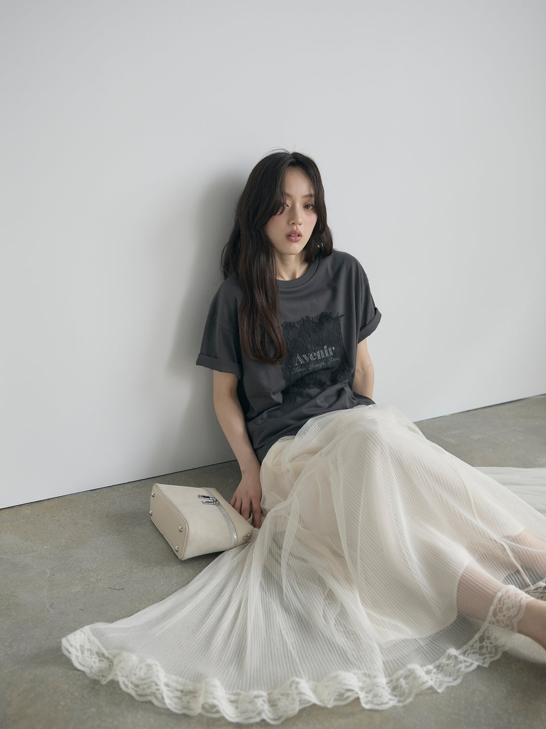 【cool touch】レースロゴ刺繍Tシャツ