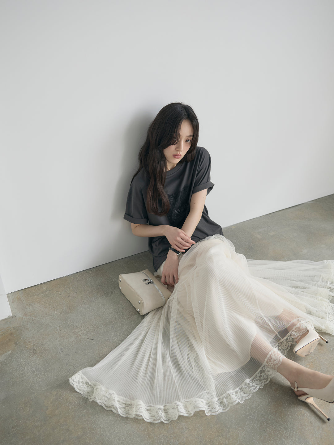 【cool touch】レースロゴ刺繍Tシャツ