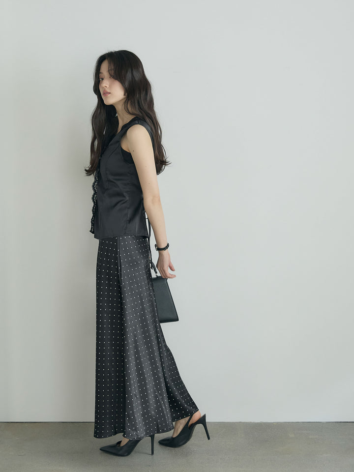 レーストリムサテンノースリトップス