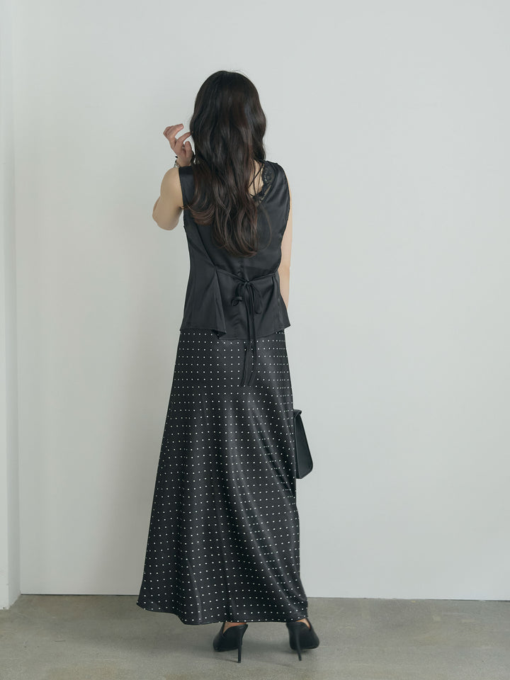 レーストリムサテンノースリトップス