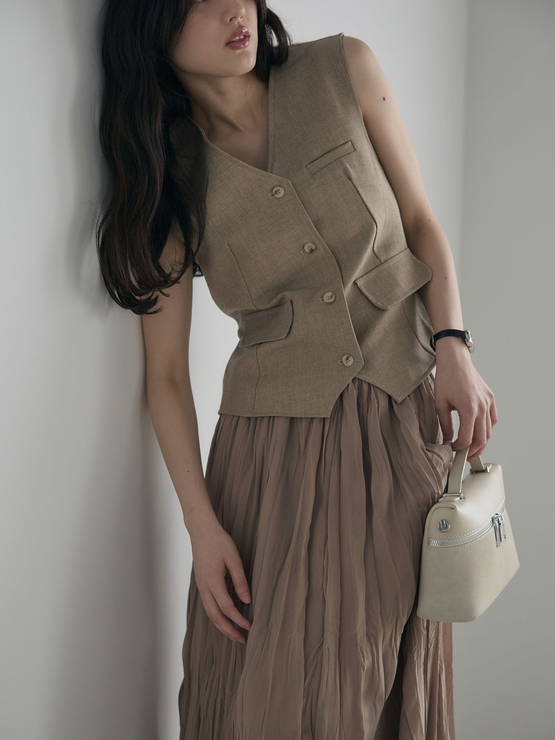 テーラードノースリーブベスト&ワッシャープリーツスカートSET UP