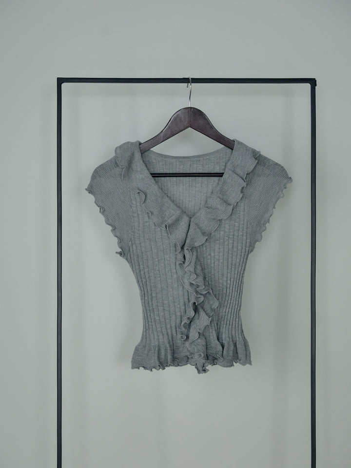 フレンチスリーブラッフルトップス