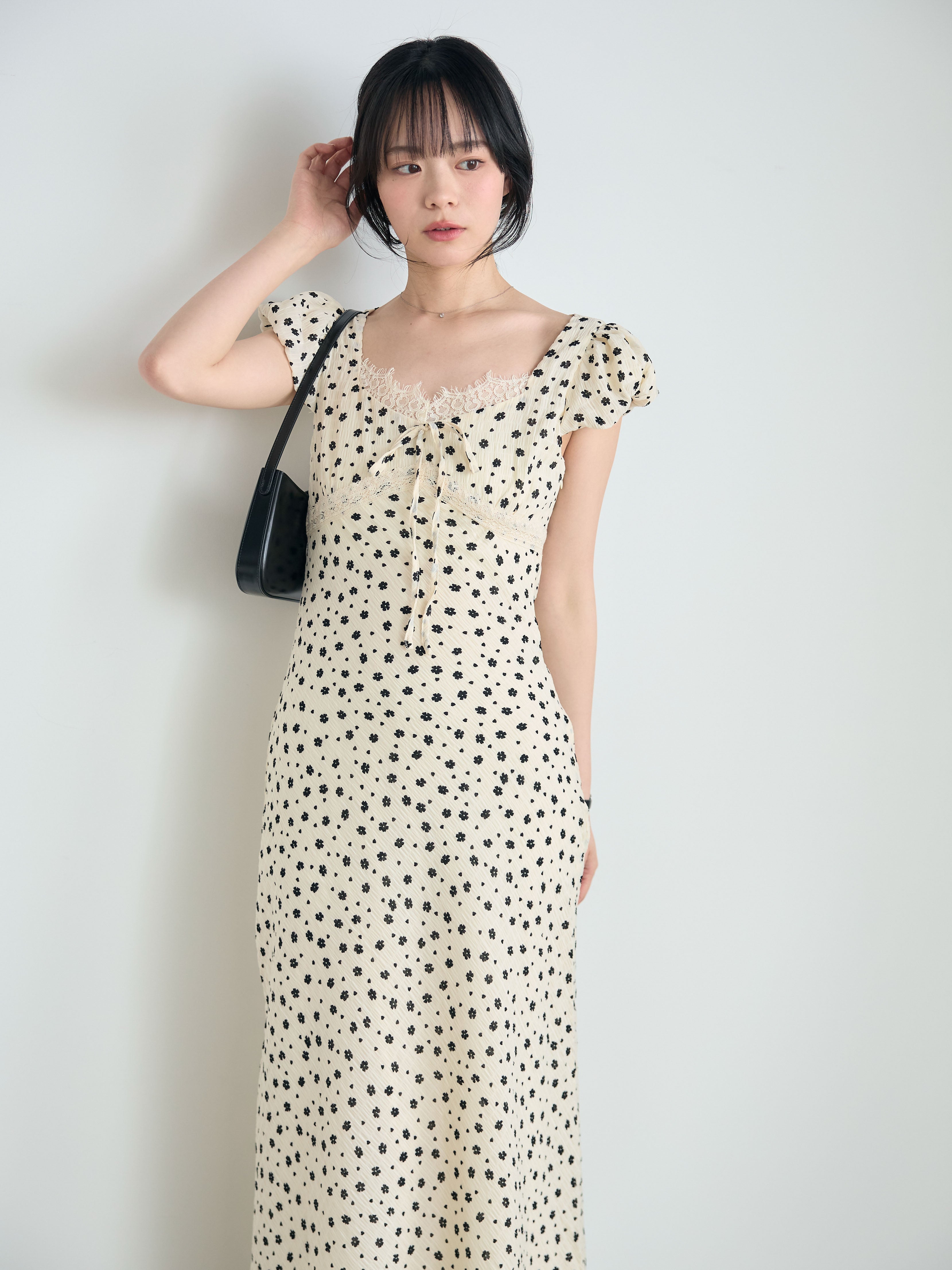 nairo ドットパターンレーストリムサテンワンピース プチフラワーレーストリムワンピース – nairo