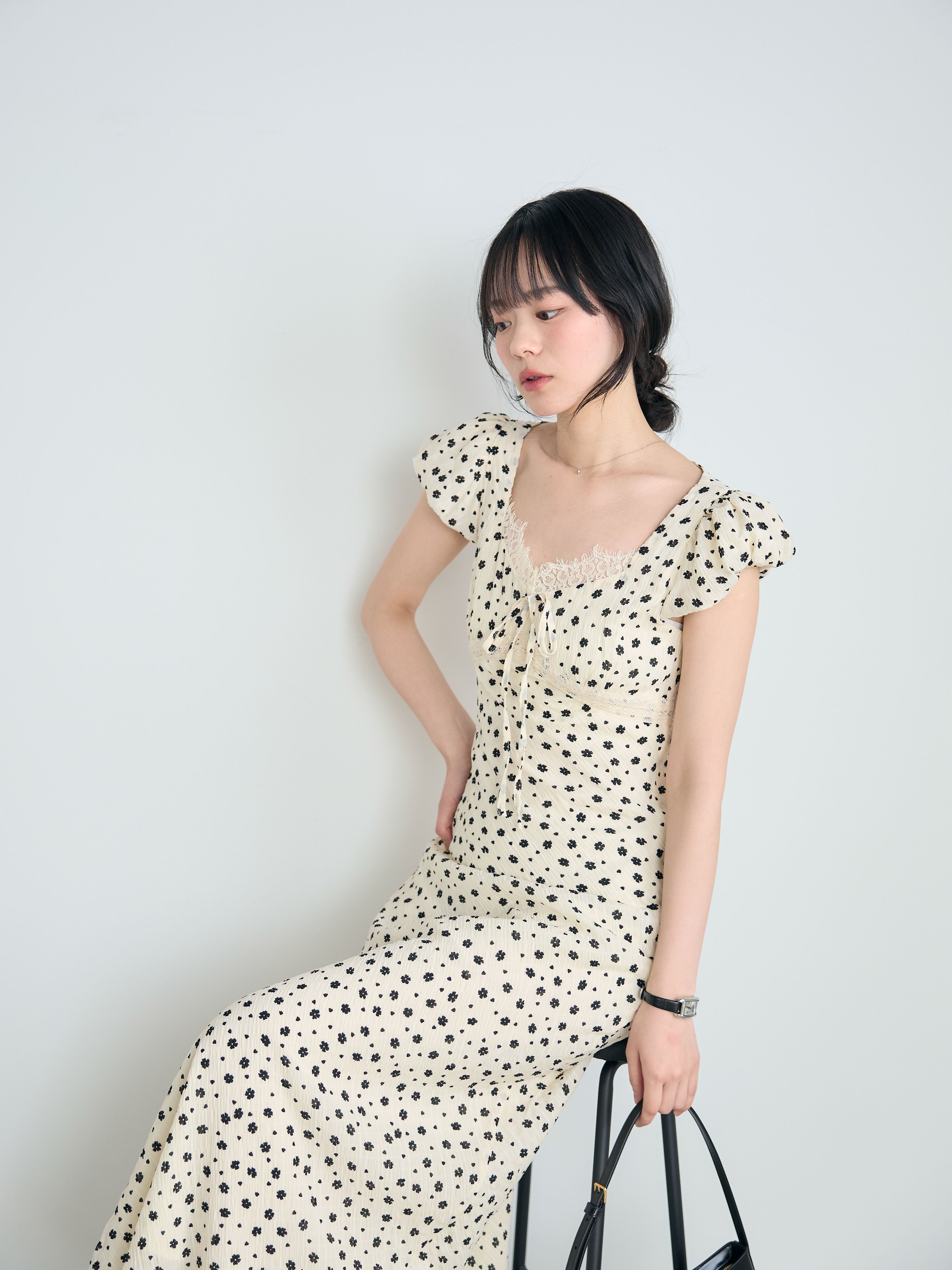 プチフラワーレーストリムワンピース – nairo
